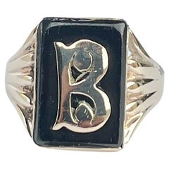 Vintage Art Deco Onyx and 9 Carat Gold Initial Ring