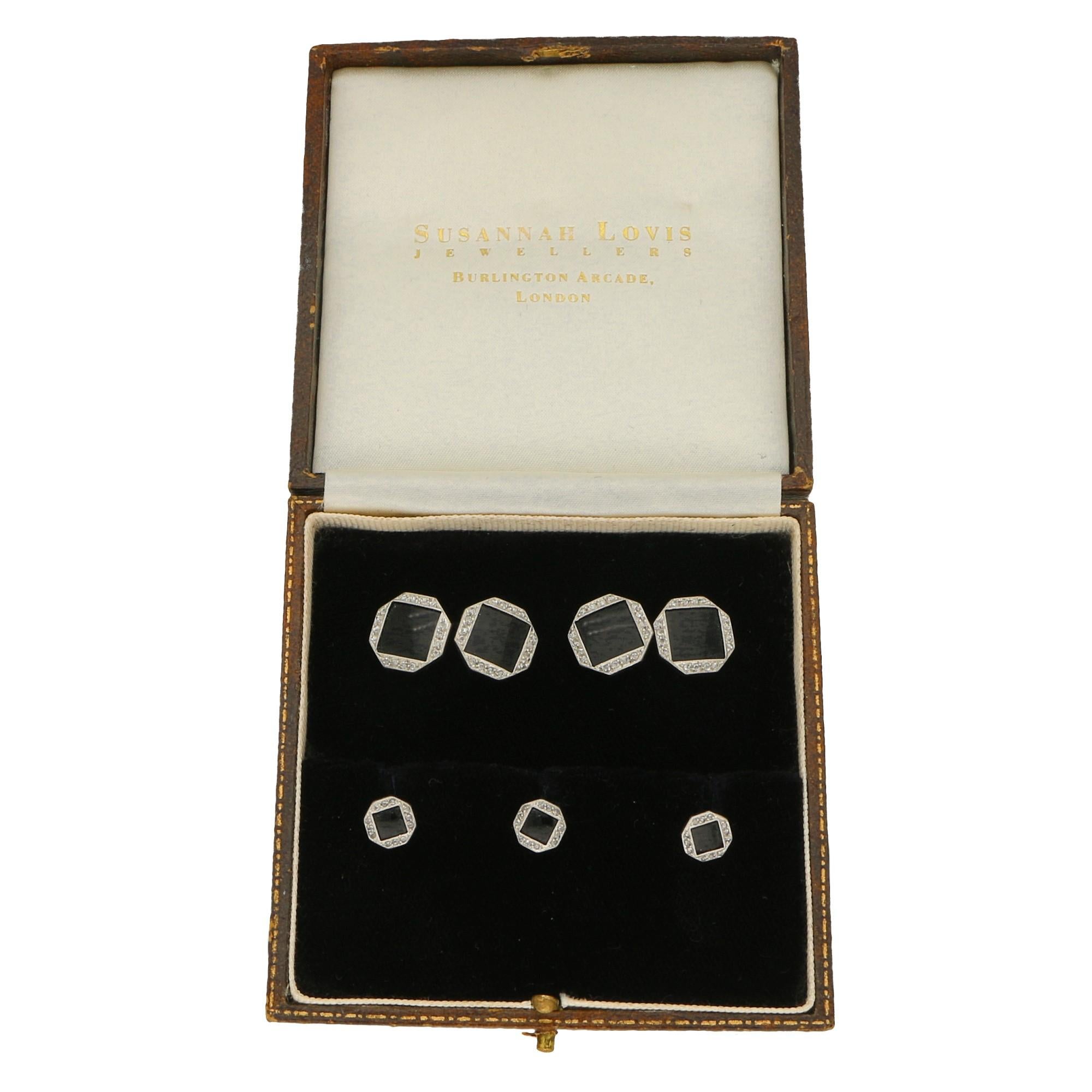 Art Deco Onyx and Diamond Cufflink Dress Set in Gold and Platinum In Good Condition In London, GB