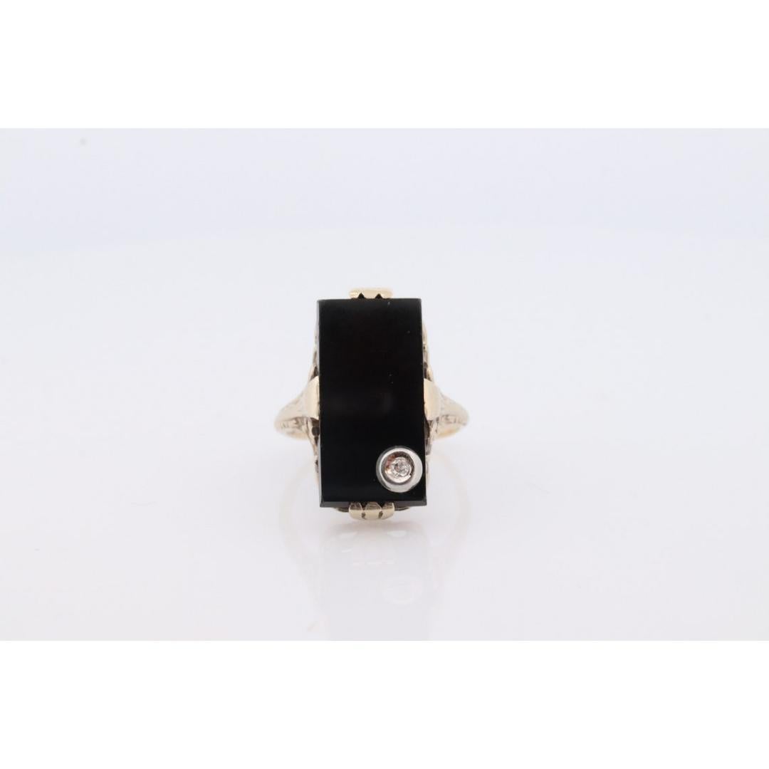 Art Deco Onyx and Diamond Ring. 14k Yellow Gold Rectangle Onyx and Diamond ring. For Sale 4