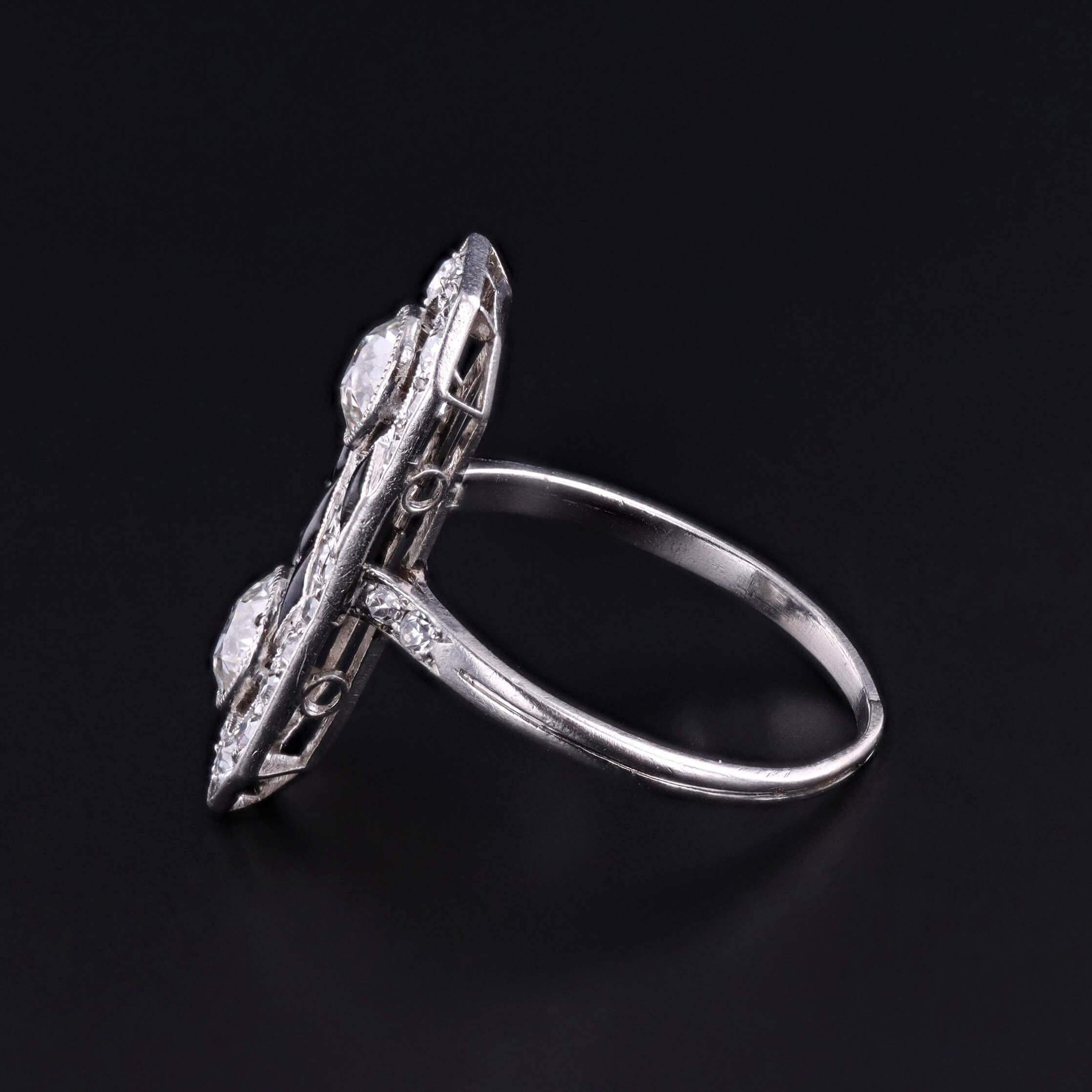 Taille vieille Europe Art Deco Onyx and Diamond Ring of Platinum en vente