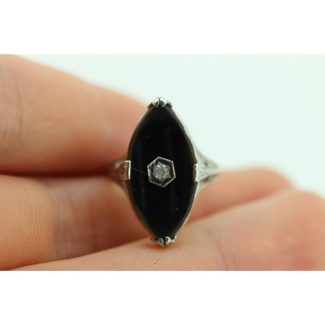 Art Deco Onyx and Sapphire Ring. 14k Filigree White Gold Marquise Onyx and White For Sale 4