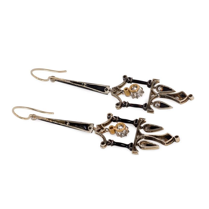 Art Deco Onyx, Diamond, and Enamel Pagoda Style Earrings in Platinum and Gold In Good Condition In New York, NY