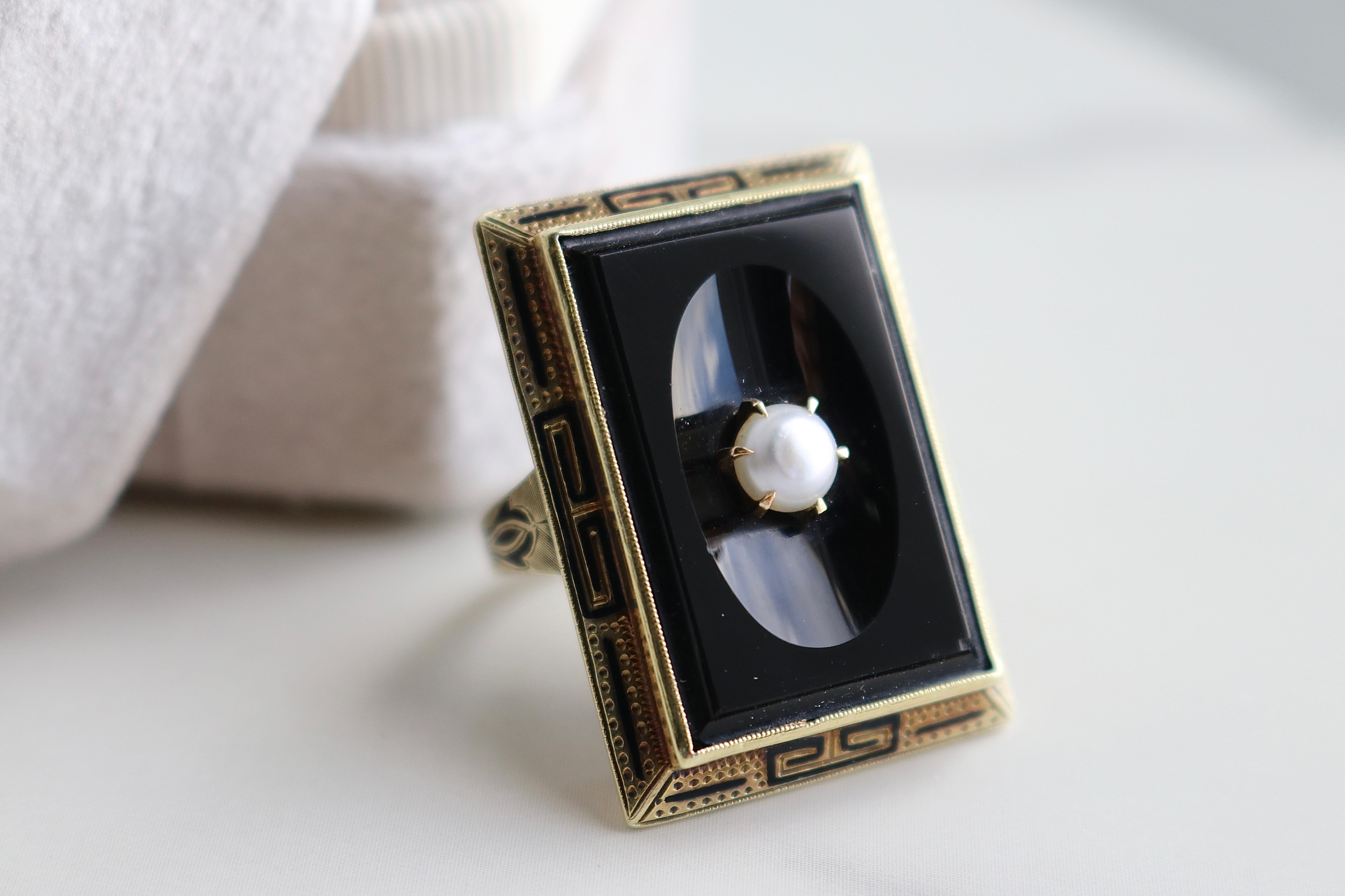 Art Deco Onyx Perle 14k Gelbgold Ring im Zustand „Gut“ im Angebot in Beverly Hills, CA