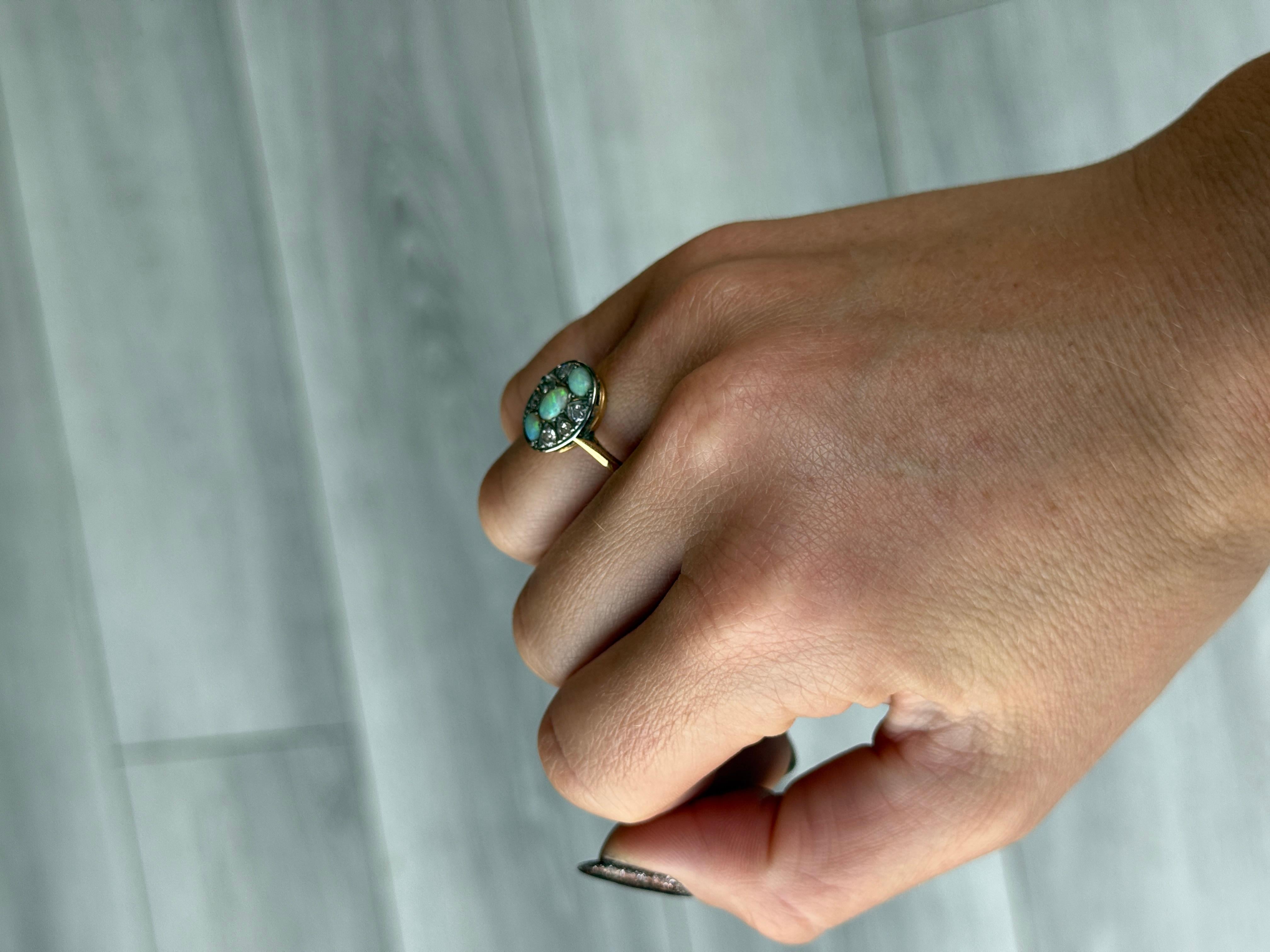 Art Déco Anello da cocktail in oro 18 carati con opale e diamanti Art Deco in vendita