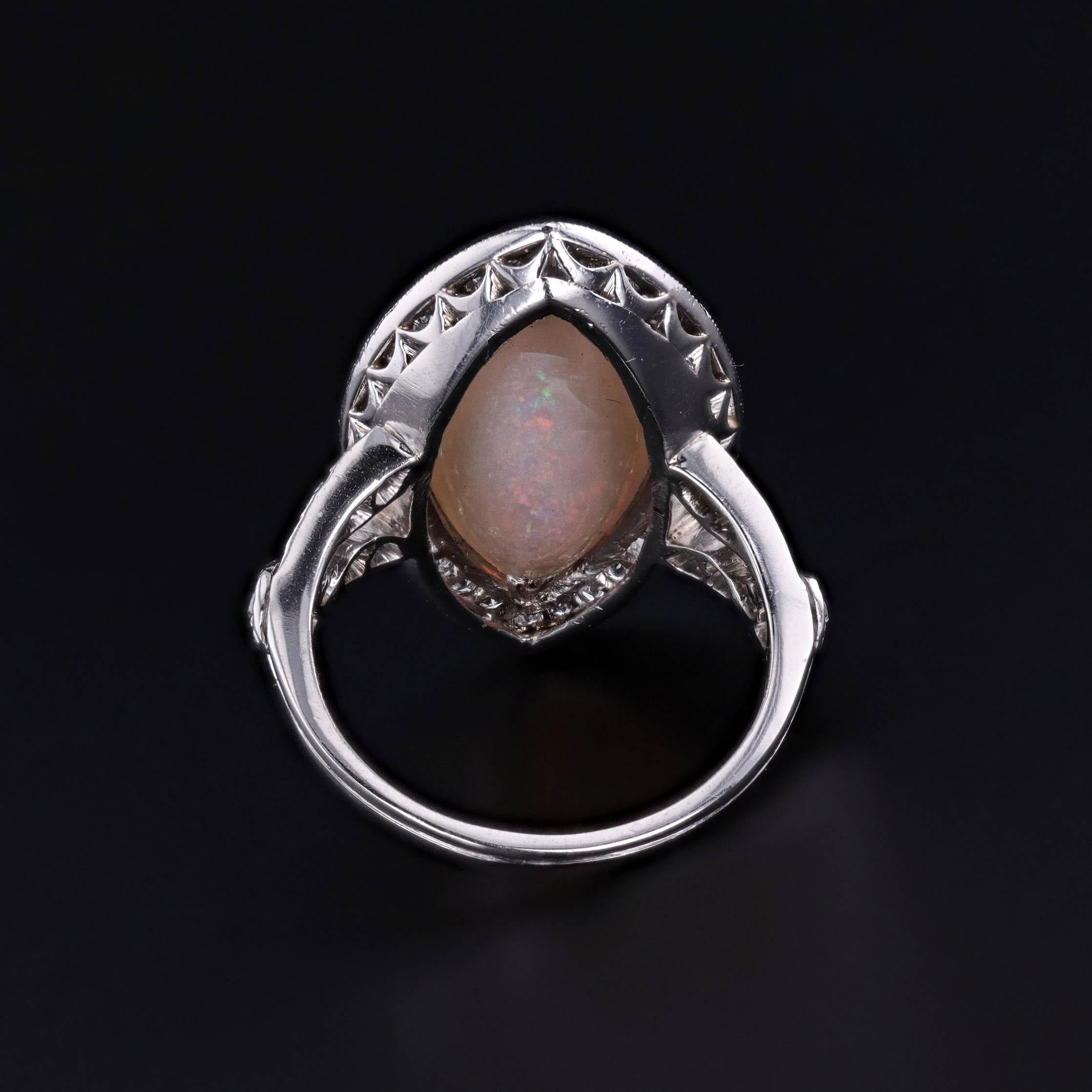 Bague Art déco en platine avec opale et diamants Bon état - En vente à Lewisburg, PA