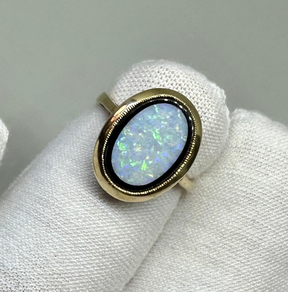 Art déco Arte Antiques Bague Opale Onyx Noir 14 Karat Gold Antique en vente