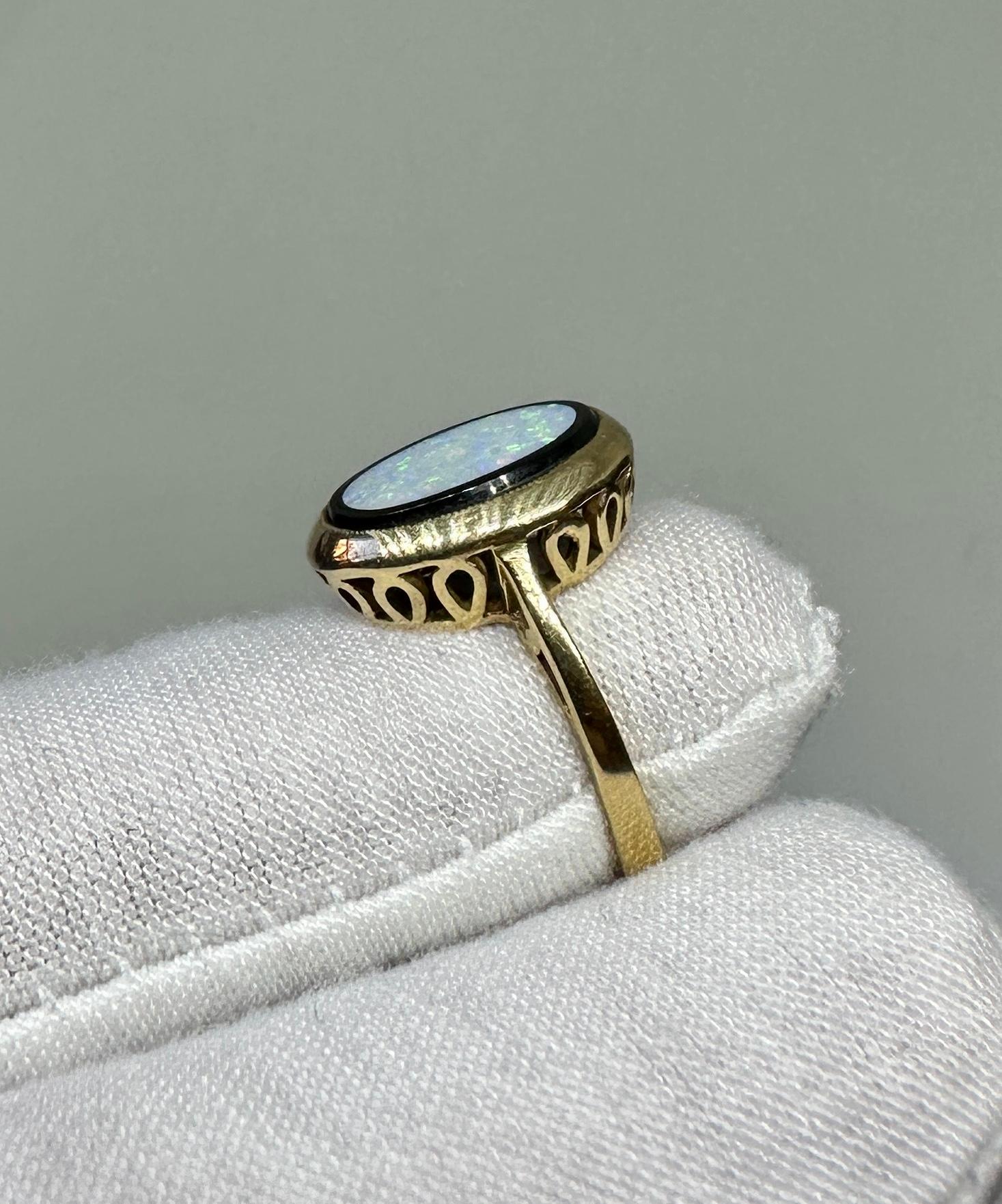 Arte Antiques Bague Opale Onyx Noir 14 Karat Gold Antique en vente 1