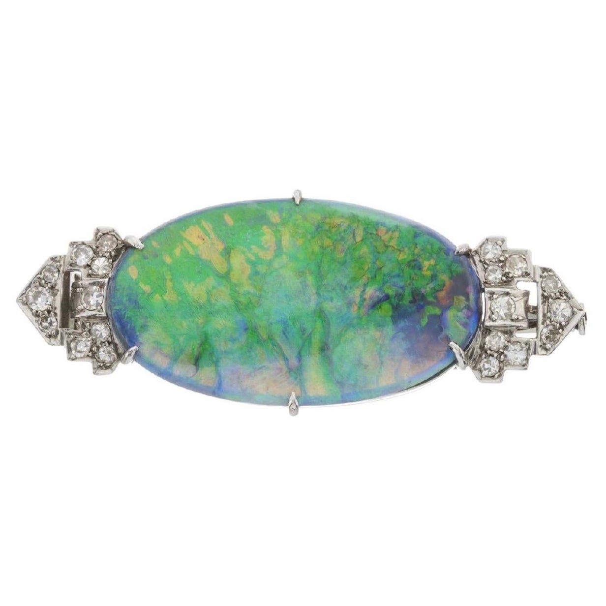 ART DECO OPAL
Diamonds Platinum Brooch