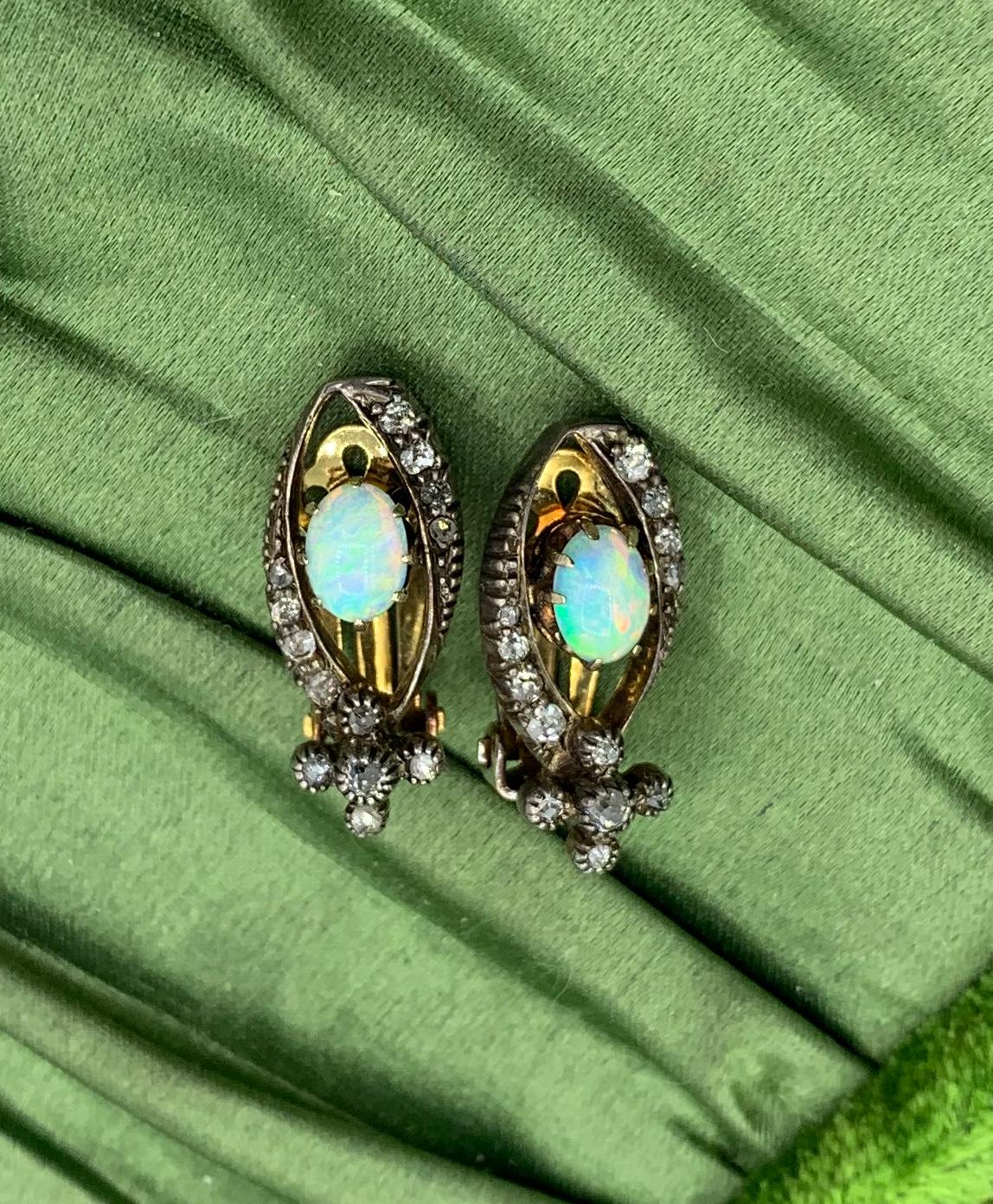 Pendientes Art Decó Ópalo Diamante talla rosa Oro 14 Kilates Antiguo en Excelente estado para la venta en New York, NY