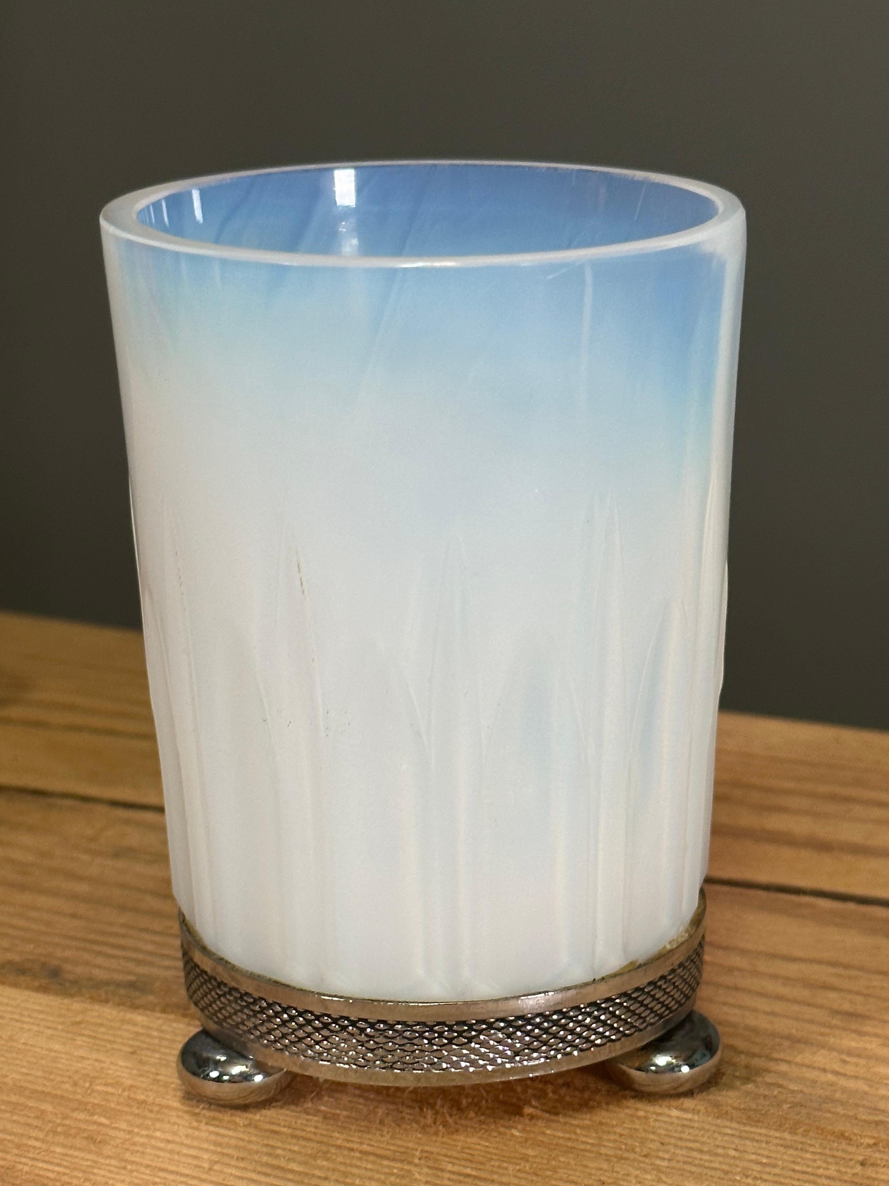 Mid-20th Century Art Deco Opalescent Glass and Silver Bowl, Vase style Lalique, Sabino. France For Sale