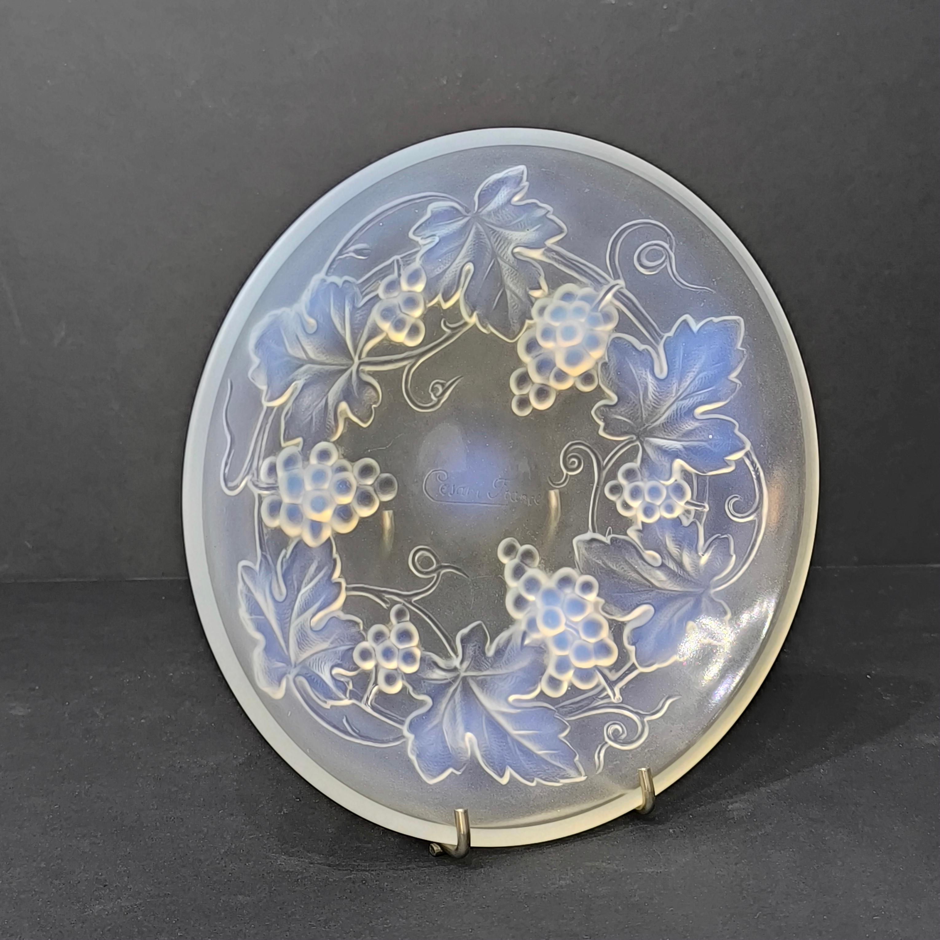 Art Deco Opalescent Glass Bowl, Coupe with Grapes, France 1930s For Sale 8