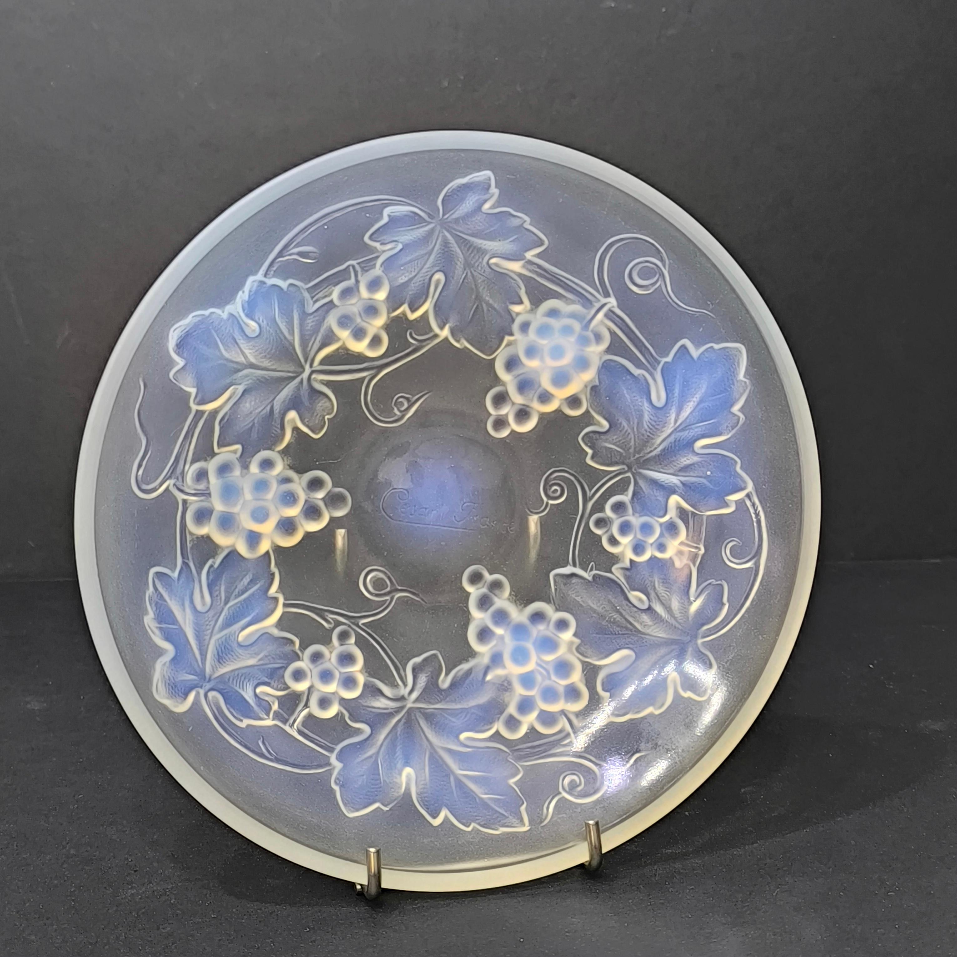 Art Deco Opalescent Glass Bowl, Coupe with Grapes, France 1930s For Sale 9