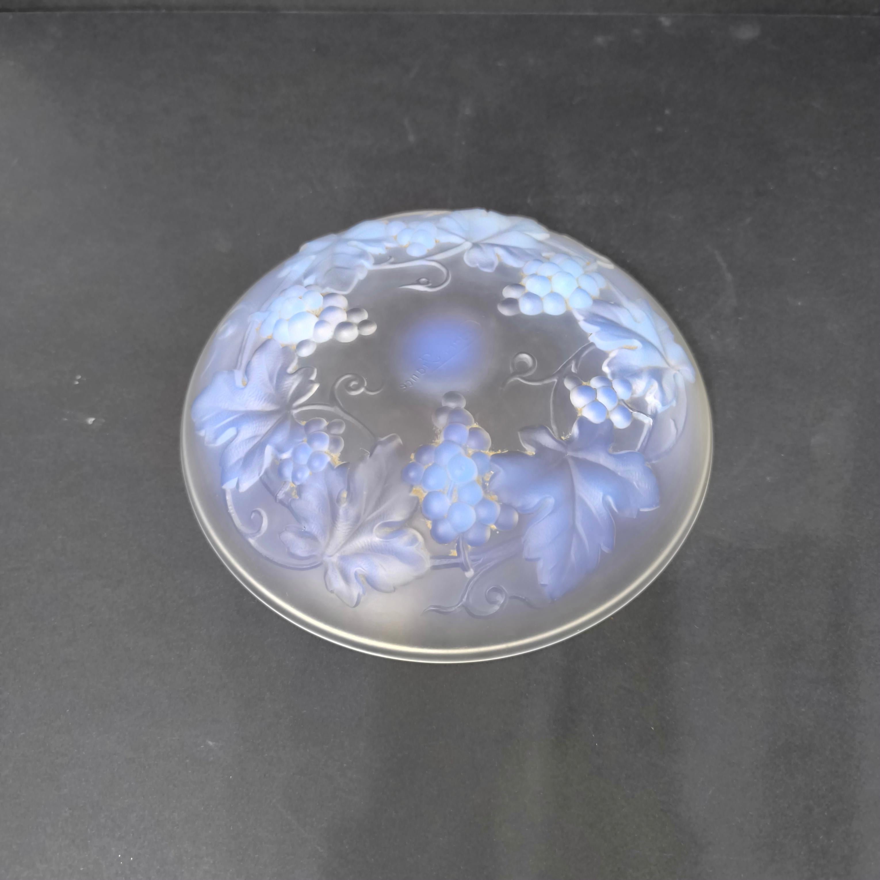 Art Deco Opalescent Glass Bowl, Coupe with Grapes, France 1930s For Sale 13