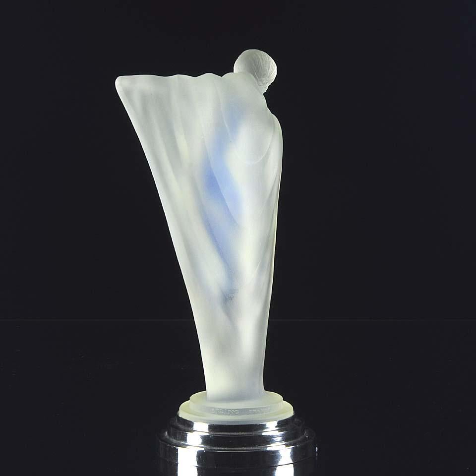 Français Figure en verre opalescent Art Déco 
