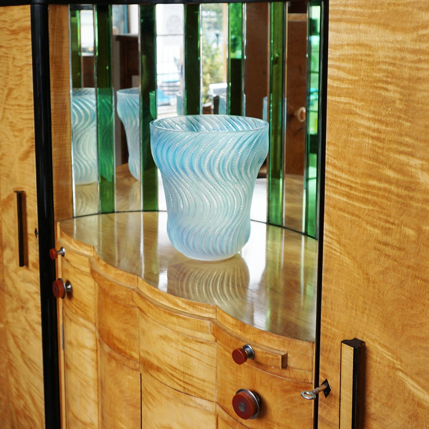 Art Deco Opalescent Glass Vase 'Actinia' by René Lalique 6