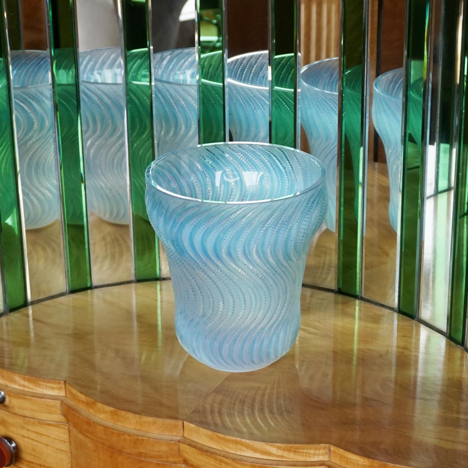 Art Deco Opalescent Glass Vase 'Actinia' by René Lalique 7