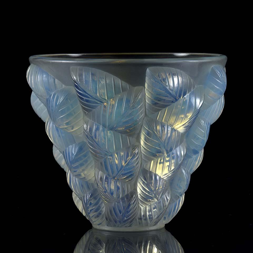 French Art Deco Opalescent Glass Vase Entitled 'Moissac' by René Lalique