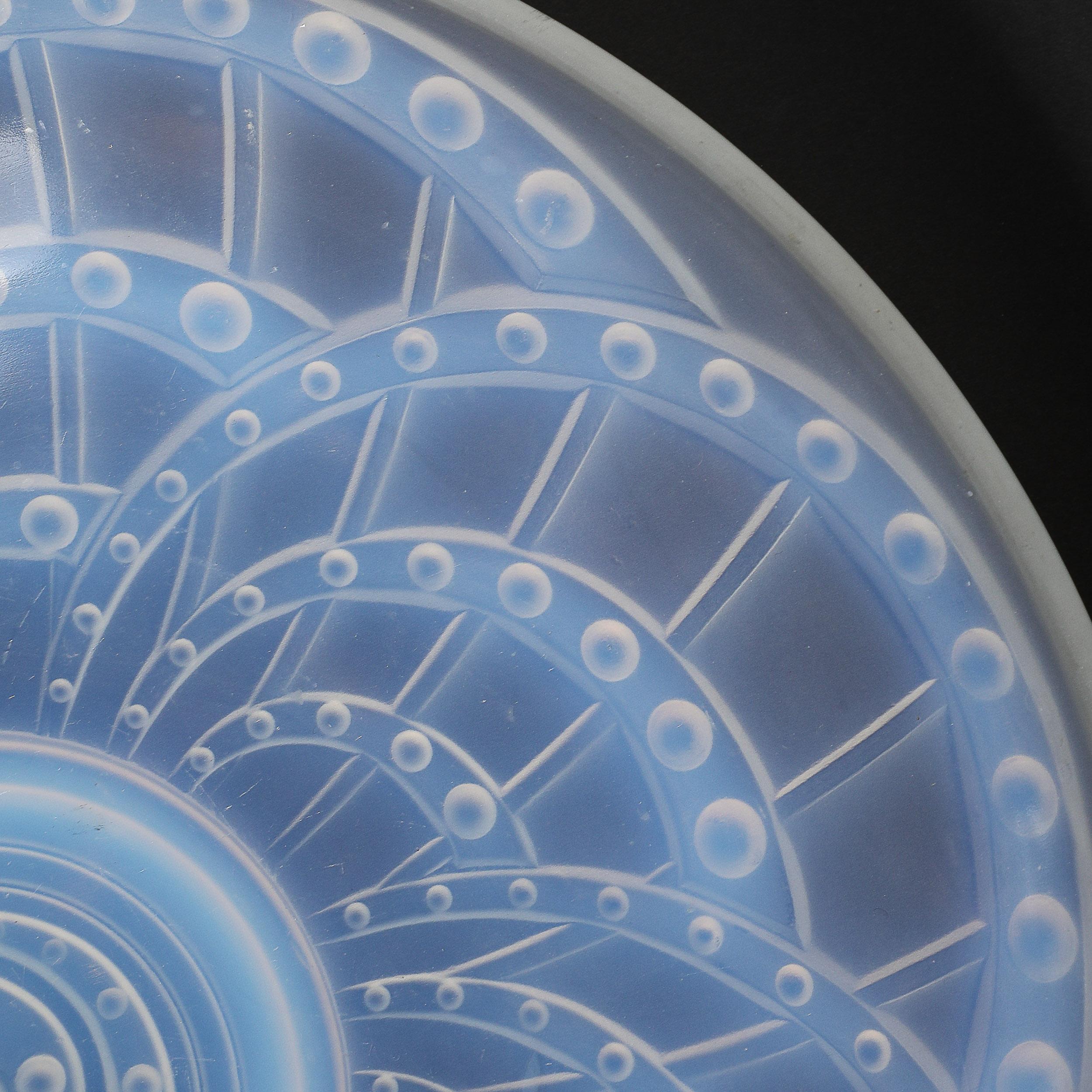 Art Deco Opalescent Molded and Frosted Glass Centerpiece Bowl Signed J. Landier For Sale 5