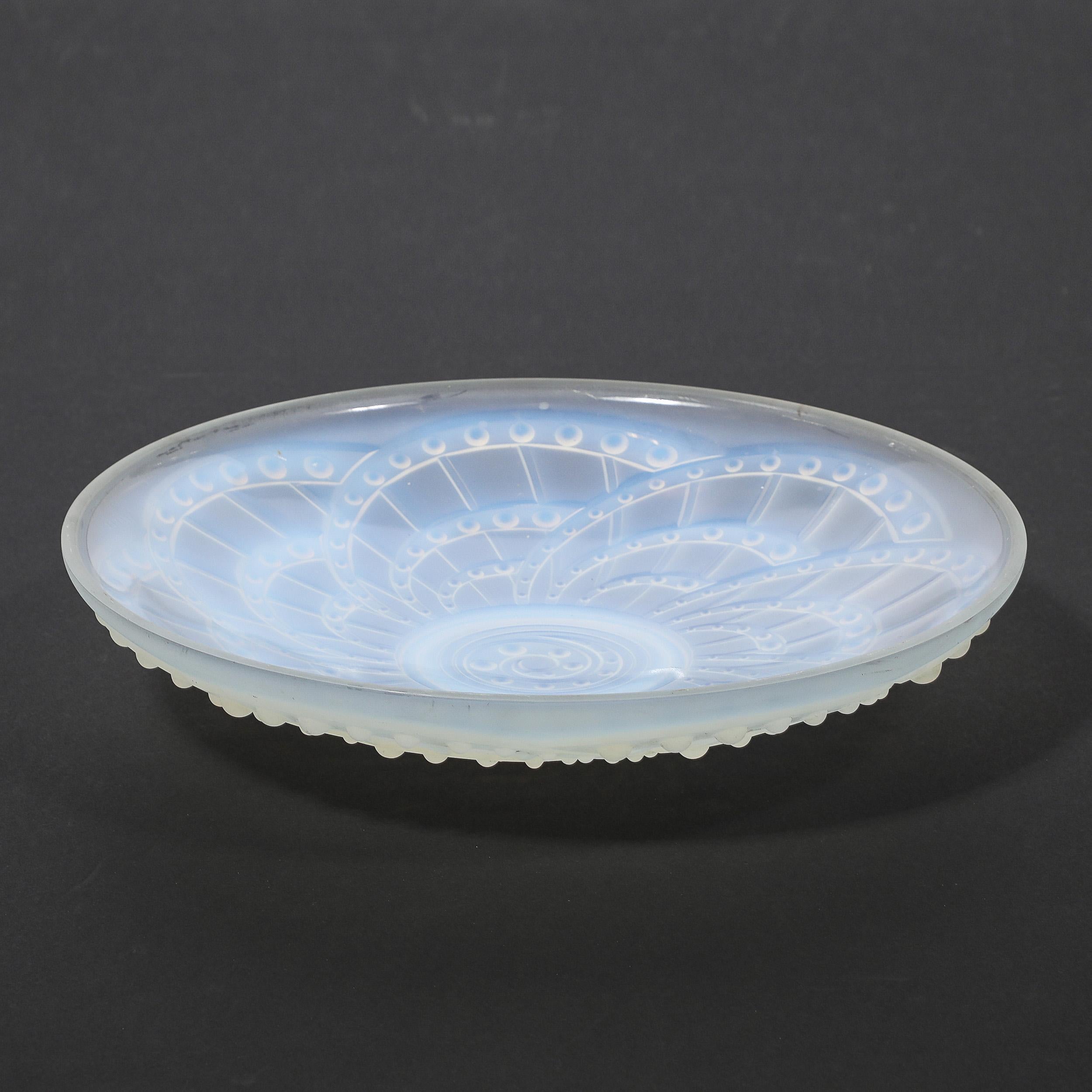 Art Deco Opalescent Molded and Frosted Glass Centerpiece Bowl Signed J. Landier For Sale 6