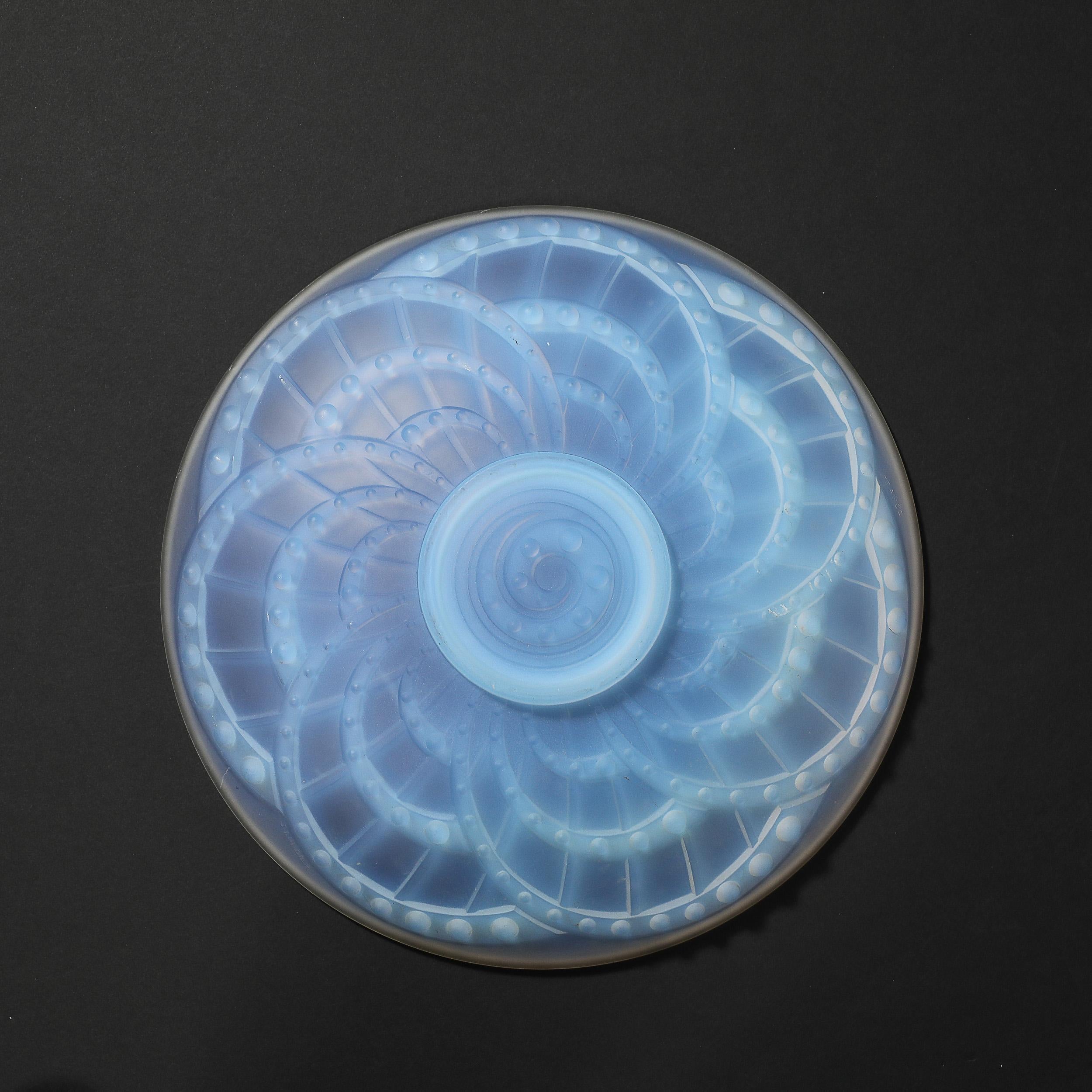 Art Deco Opalescent Molded and Frosted Glass Centerpiece Bowl Signed J. Landier For Sale 10