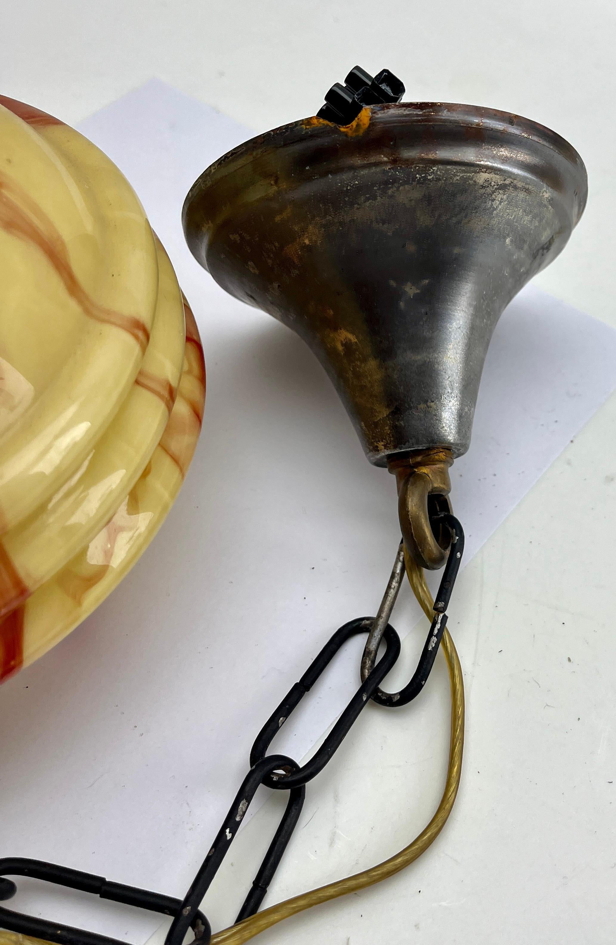 Art-Déco-Deckenleuchte aus Opal, Scailmont, belgischer collord-Glasschirm, 1930er Jahre im Angebot 2