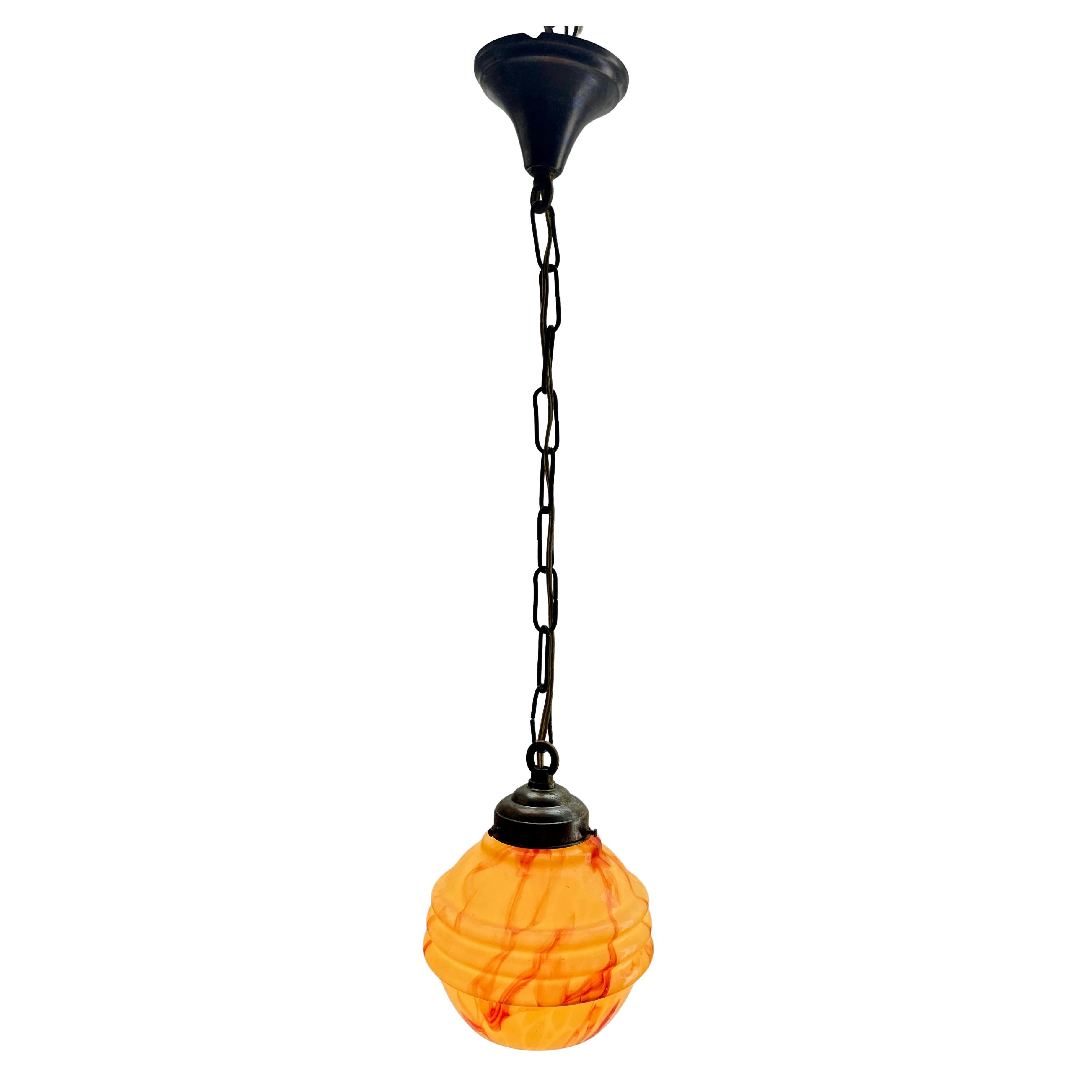 Art-Déco-Deckenleuchte aus Opal, Scailmont, belgischer collord-Glasschirm, 1930er Jahre