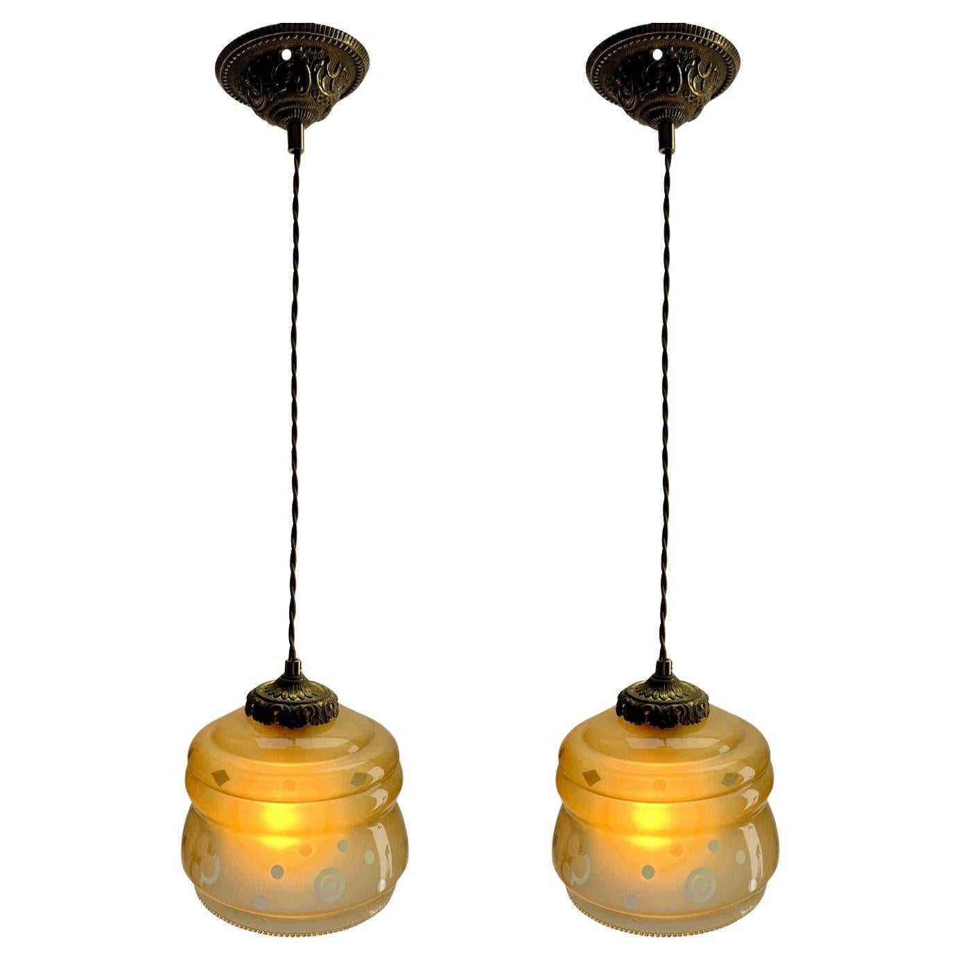 Art-Déco-Deckenleuchte aus Opal, Scailmont, belgischer collord-Glasschirm, 1930er Jahre