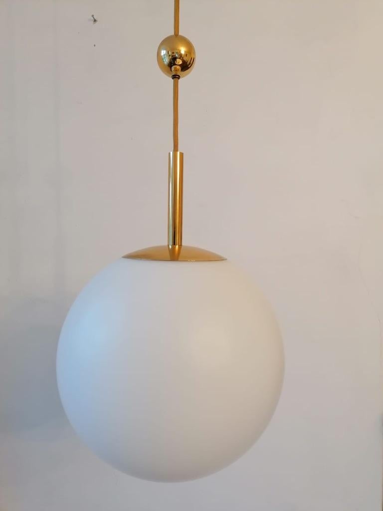 Art Deco Opaline Glass Ball Pendants In Good Condition For Sale In Vienna, AT