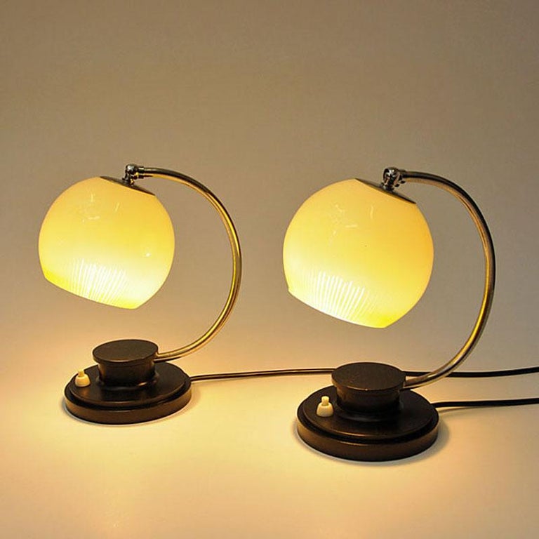 Art Deco Opaline Glass Pair of Globe Shaped Table Lamps, 1940s For Sale