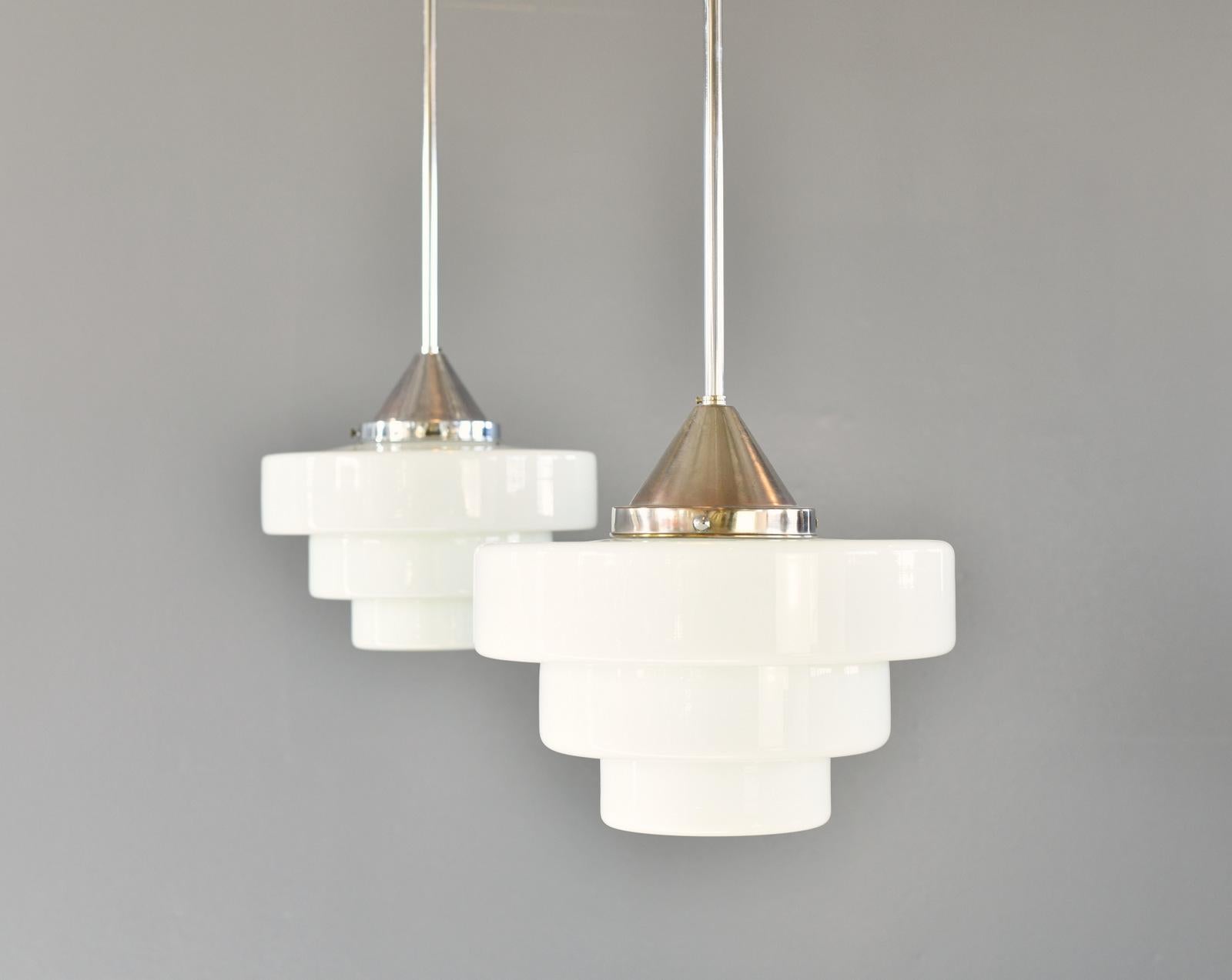 Art Decó Opaline Lights By Edison Circa 1930s Estadounidense en venta