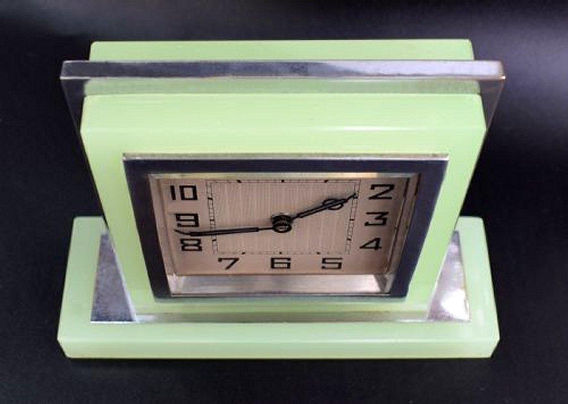 Art Deco Opaline Uranium Glass & Chrome Clock, c1930 In Good Condition For Sale In Devon, England