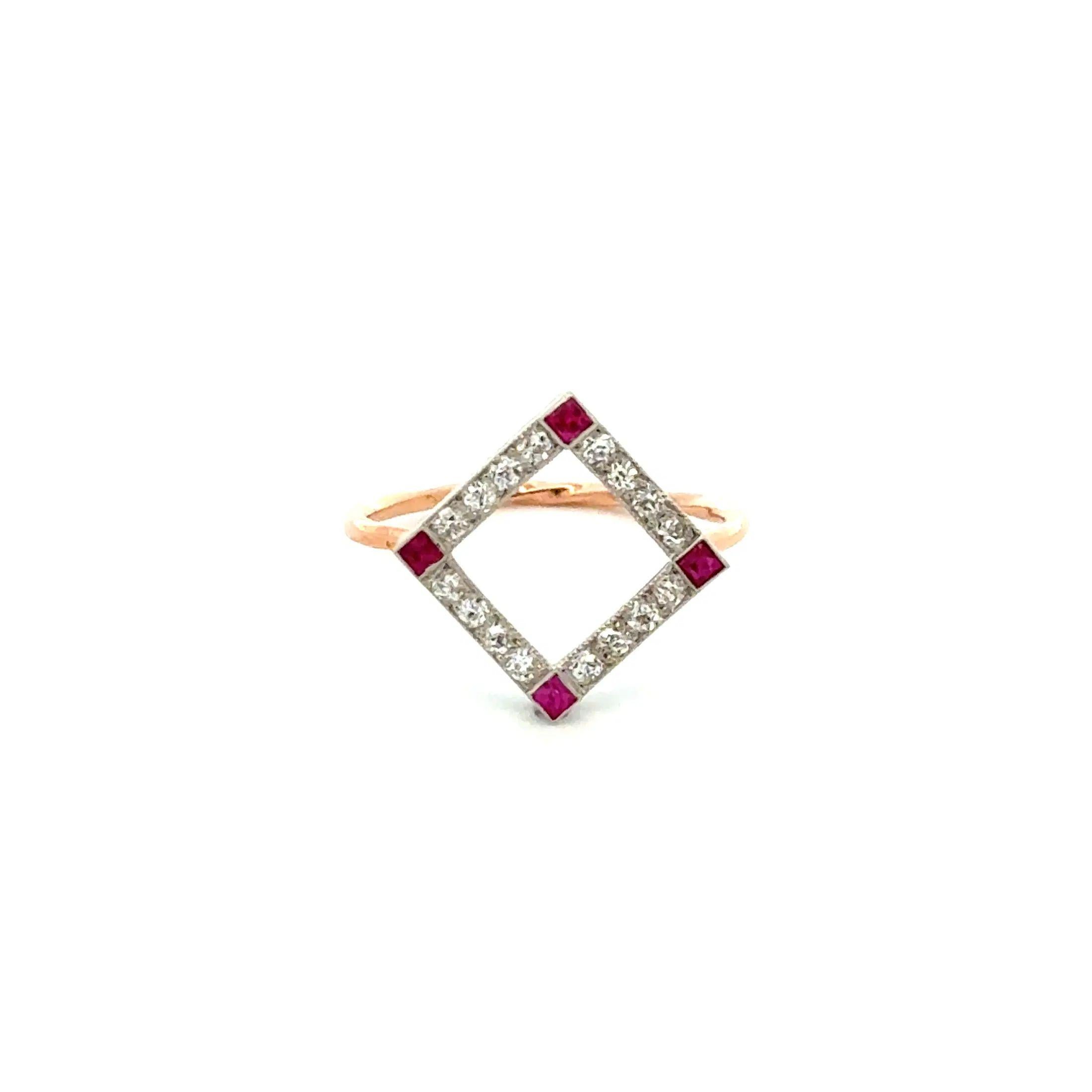 Anillo Art Déco Vintage Cuadrado Abierto de Platino con Diamantes y Rubíes Corte mixto en venta