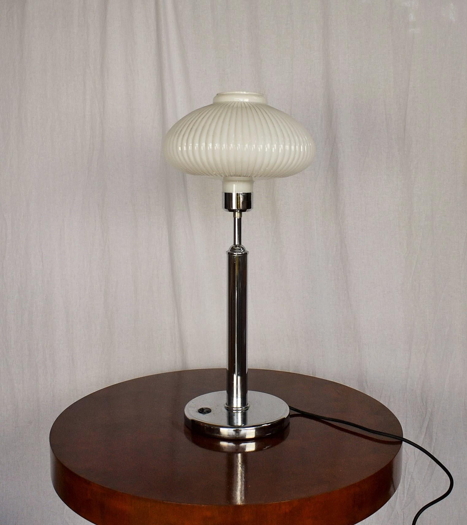 Art Deco or Functionalist Nickel-Plated Table Lamp, 1920s For Sale 2