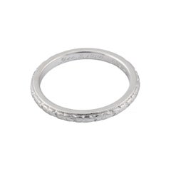 Alliance gravée Art Déco Orange Blossom en platine