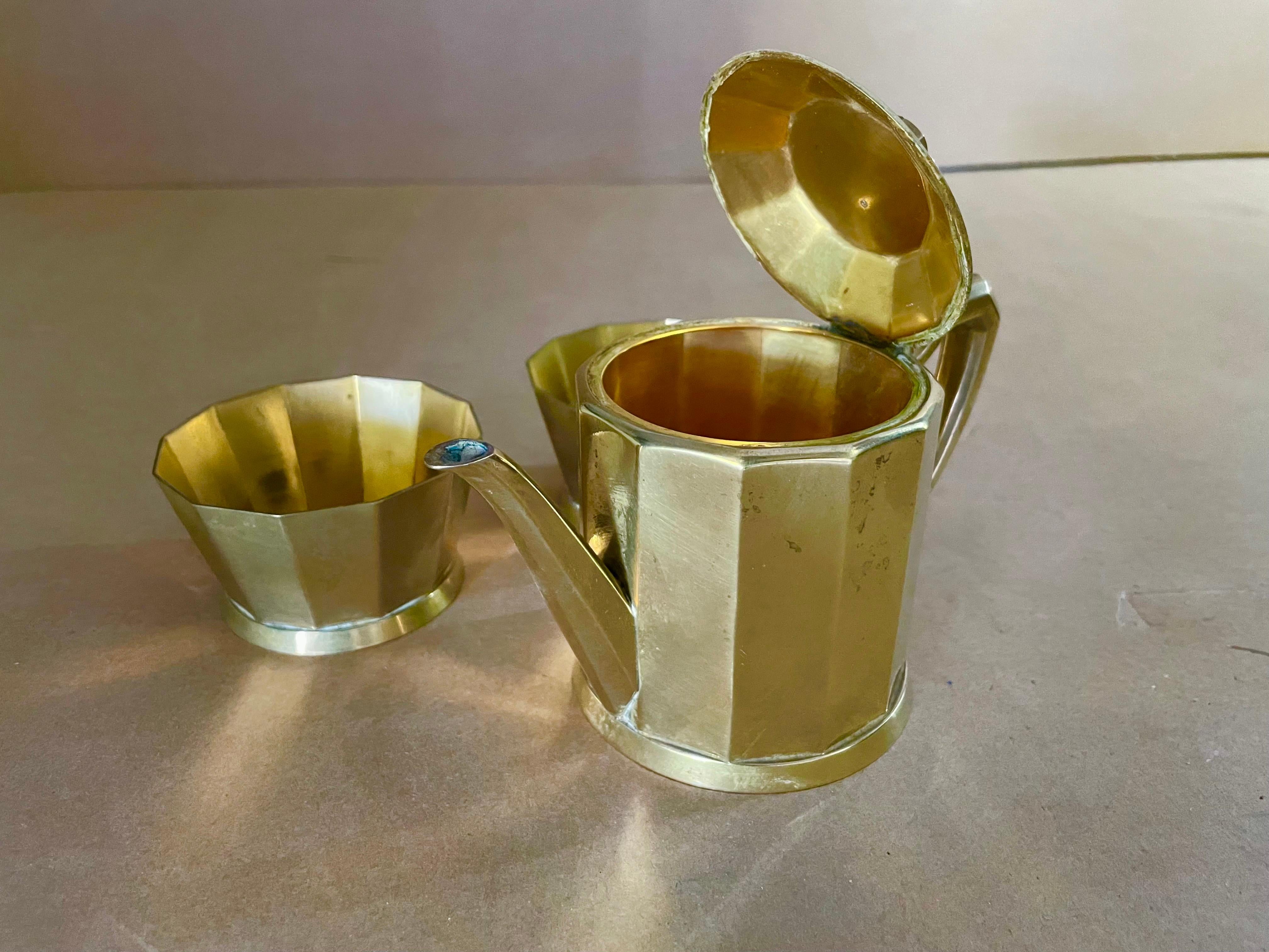 Art Deco Oreum Coffee and Sugar Pot, France 1940, Metal and Gold Style Patina In Good Condition For Sale In Auribeau sur Siagne, FR