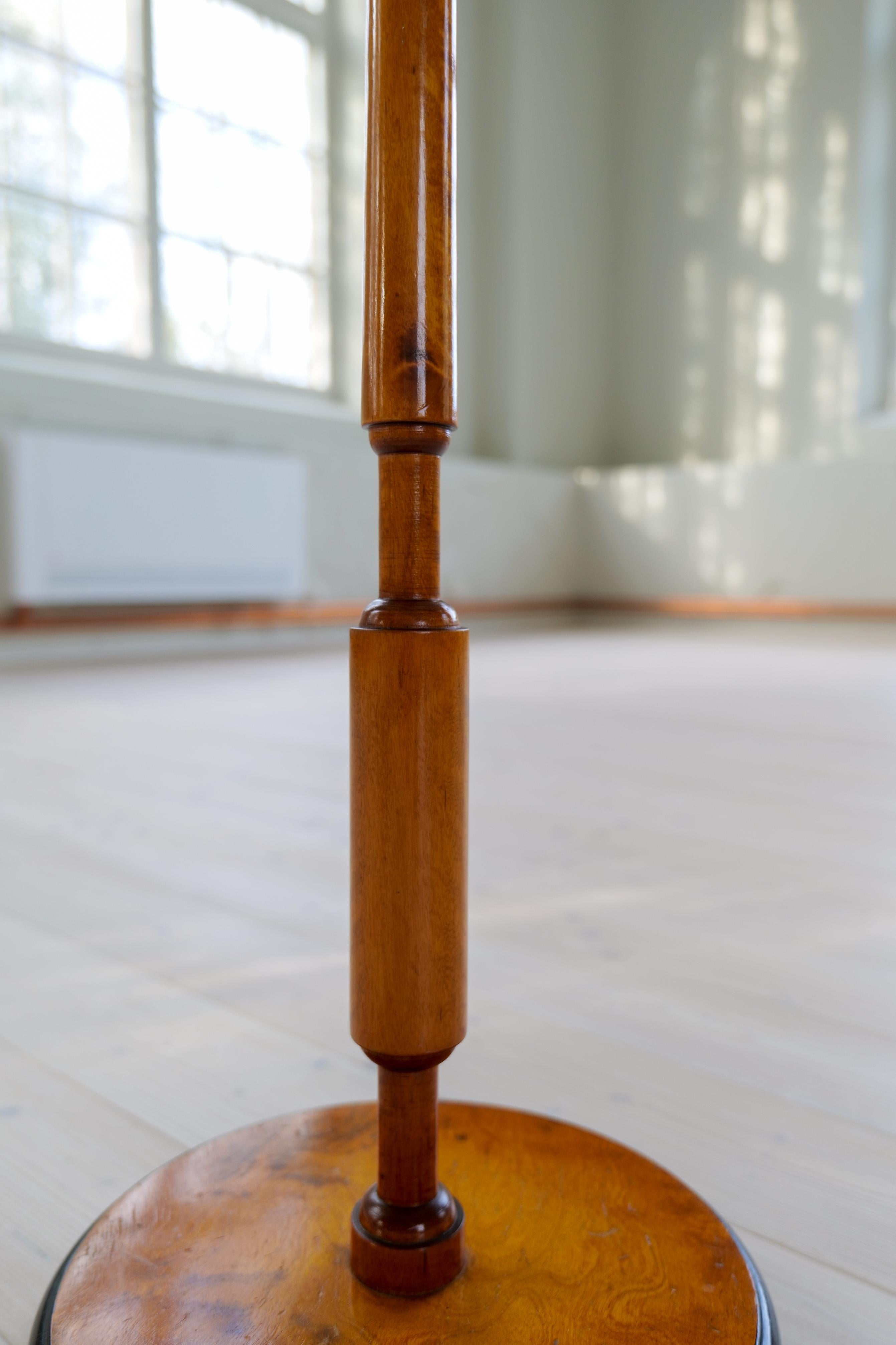 Lampadaire organique Art déco en bouleau teinté de Suède, années 1930 en vente 6