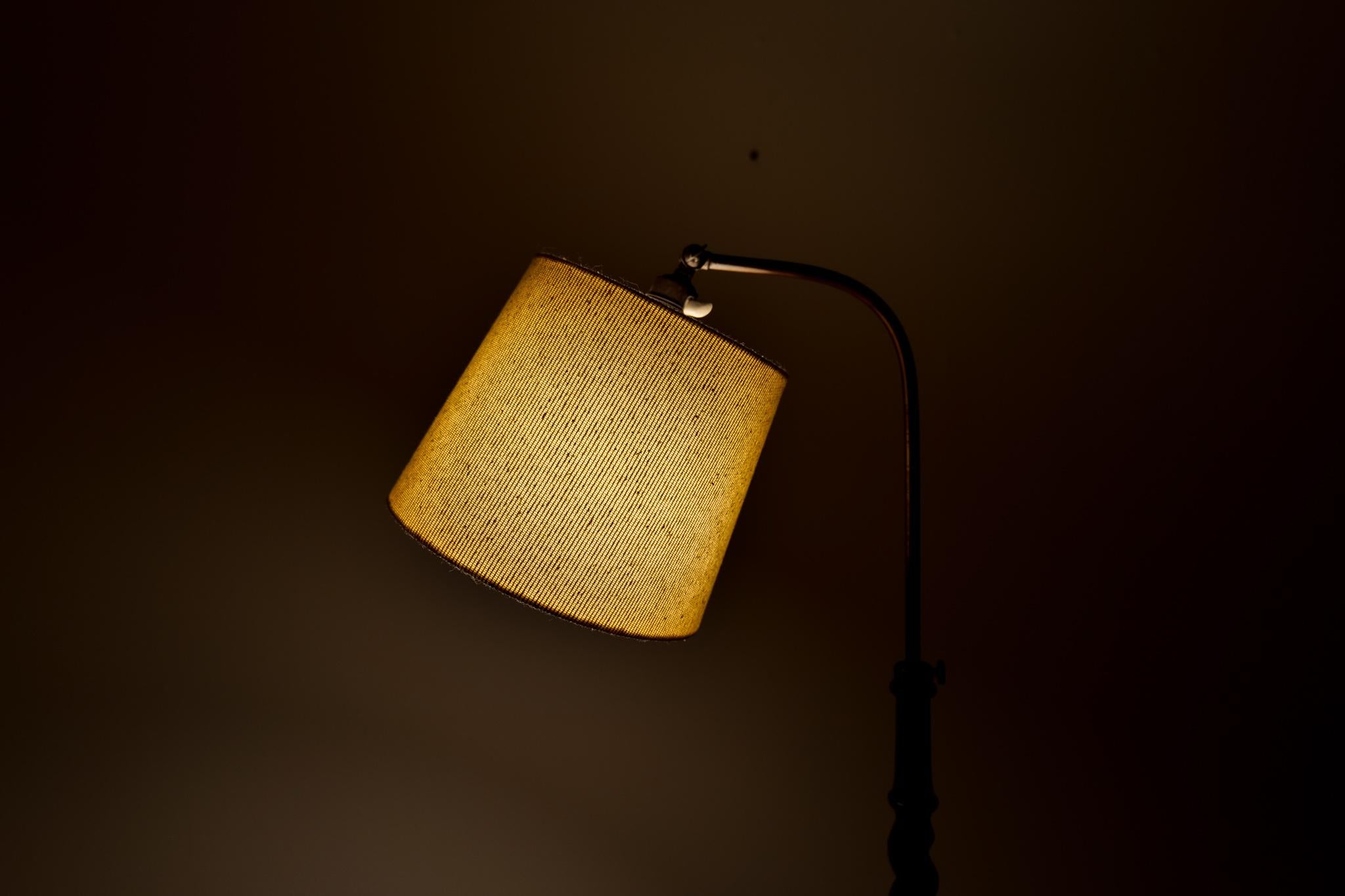 Art-Déco-Stehlampe mit organischem Wirbel aus gebeizter Birke, Schweden, 1940er Jahre im Angebot 5
