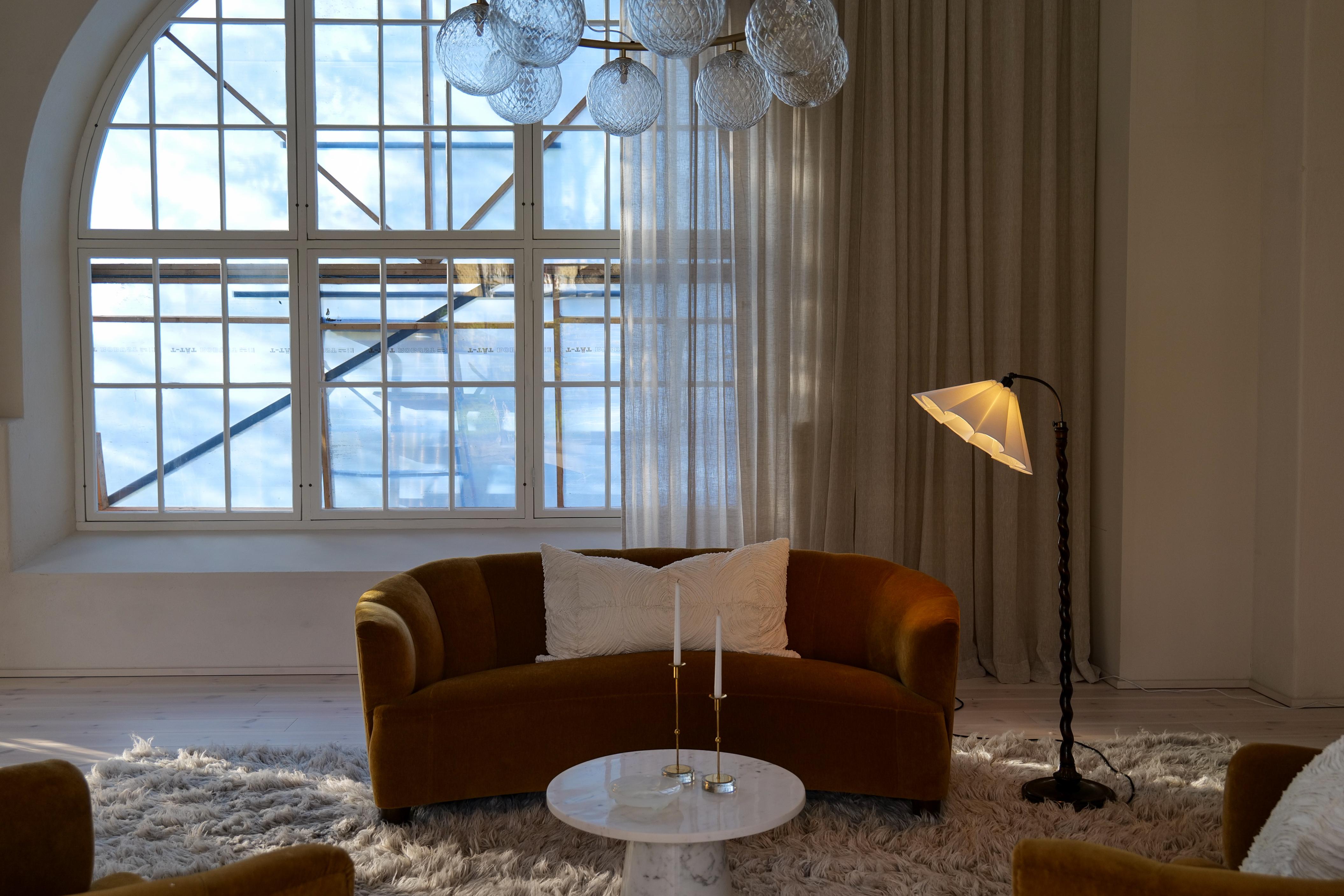 Art Deco Organic Swirl Floor Lamp in Stained Birch Sweden, 1940s For Sale 1