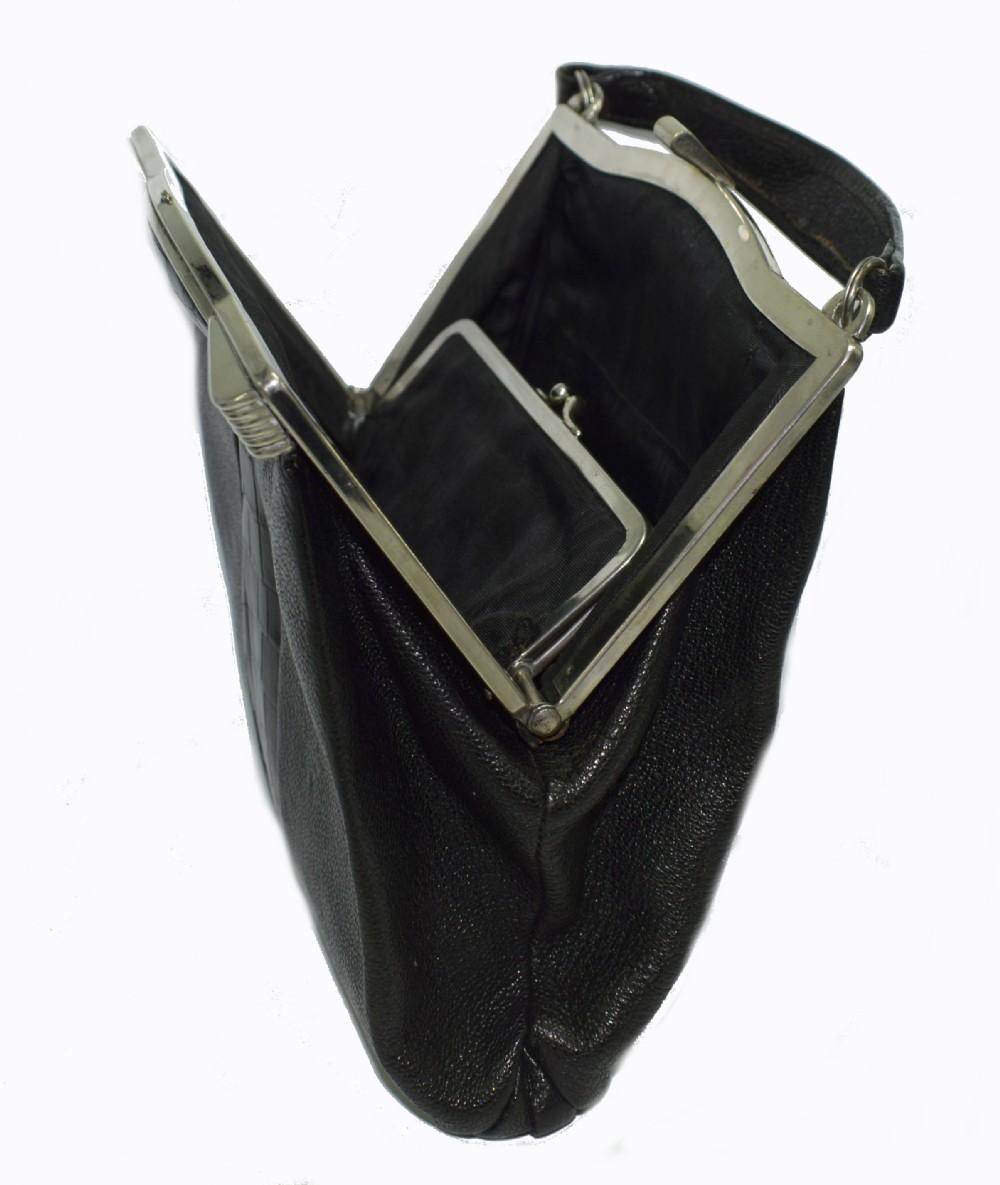 Art Deco Original 1930s Vintage Black Leather and Chrome Ladies Bag For Sale 1