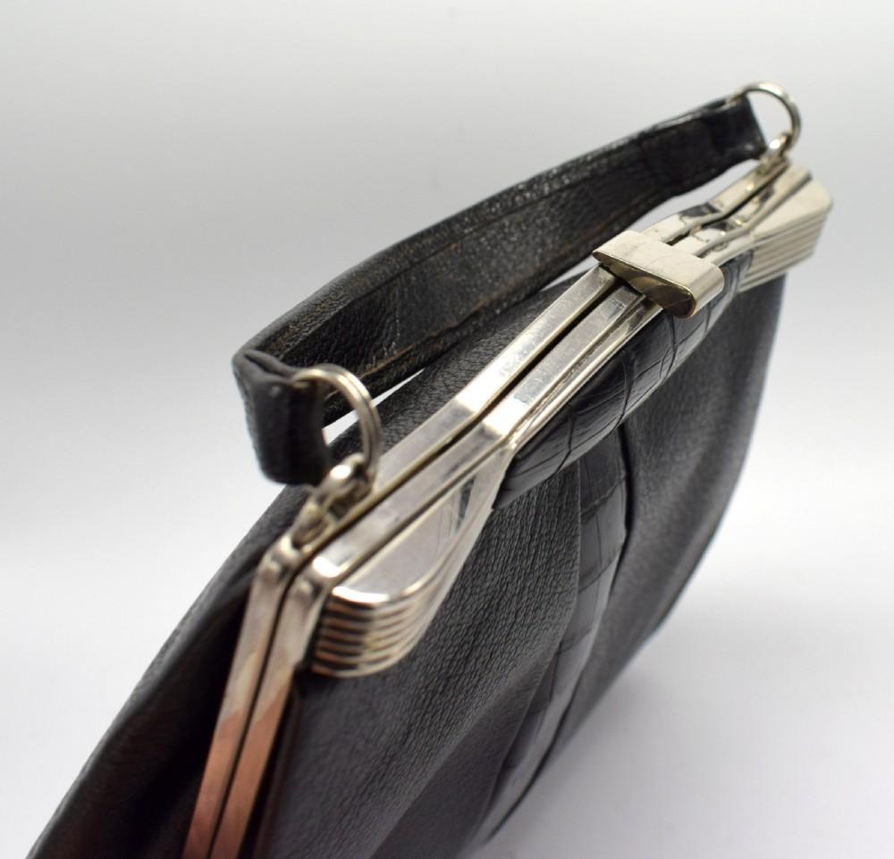 Art Deco Original 1930s Vintage Black Leather and Chrome Ladies Bag For Sale 3