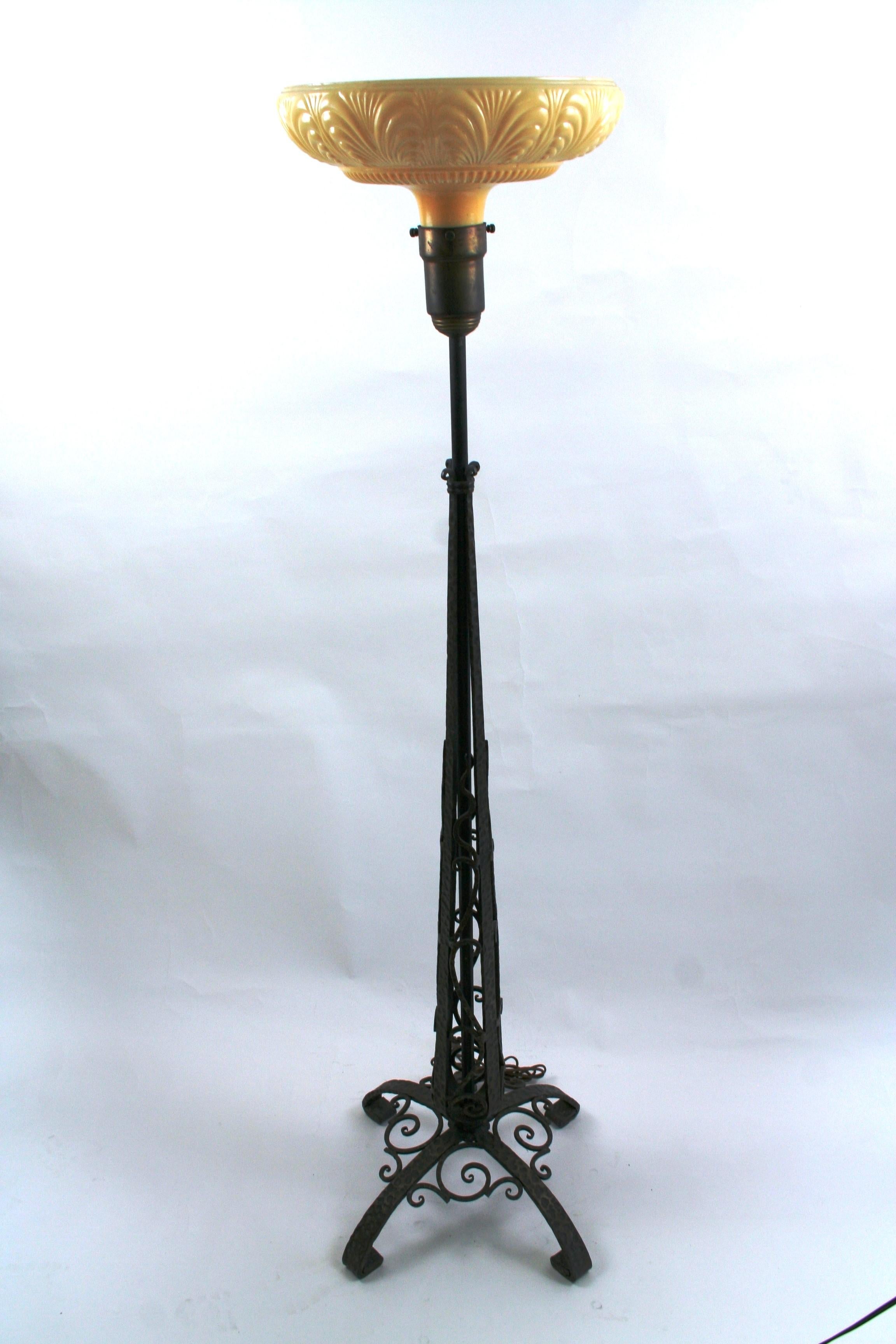 Art Deco, Original, Floor Lamp, Iron and New Glass Shade For Sale 3