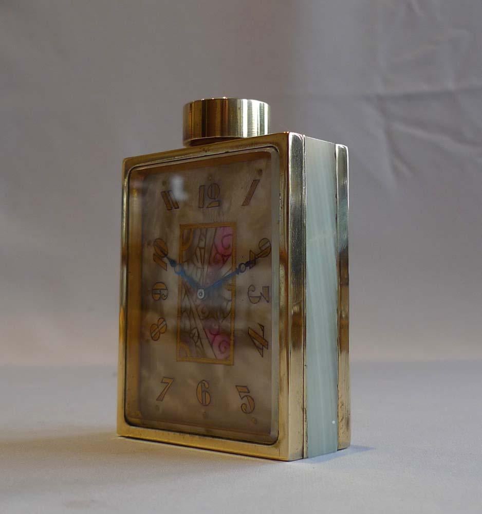 Art Deco Ormolu und Onyx Boudoire Uhr in der Form einer Parfümflasche (Art déco) im Angebot