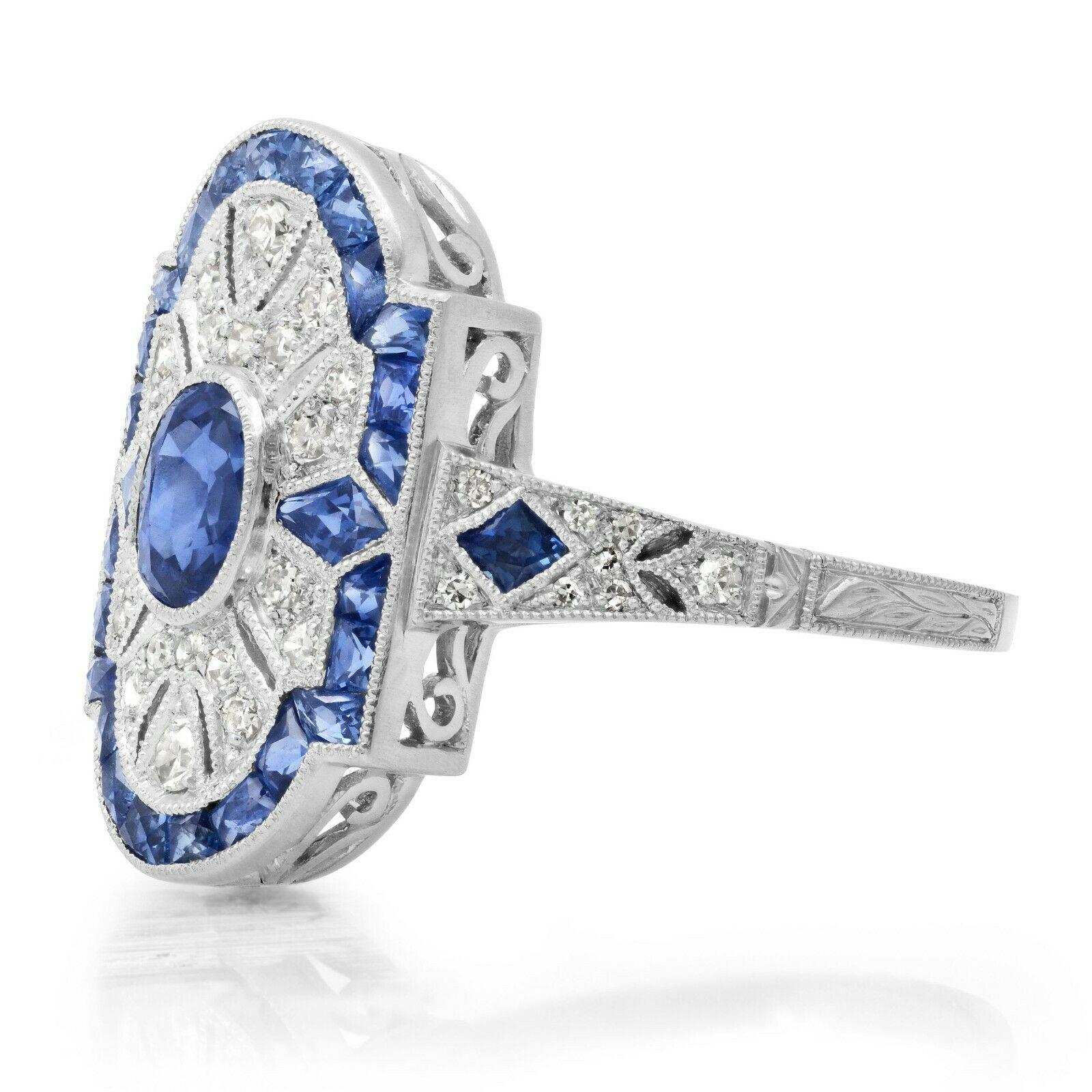 Bague de cocktail d'inspiration antique en saphir (poids total de 0,75 carat) et diamant (poids total de 0,80 carat) en platine 900. La bague a été conçue et fabriquée à la main à Los Angeles par Sage Designs L.A. à l'aide de diamants et de saphirs