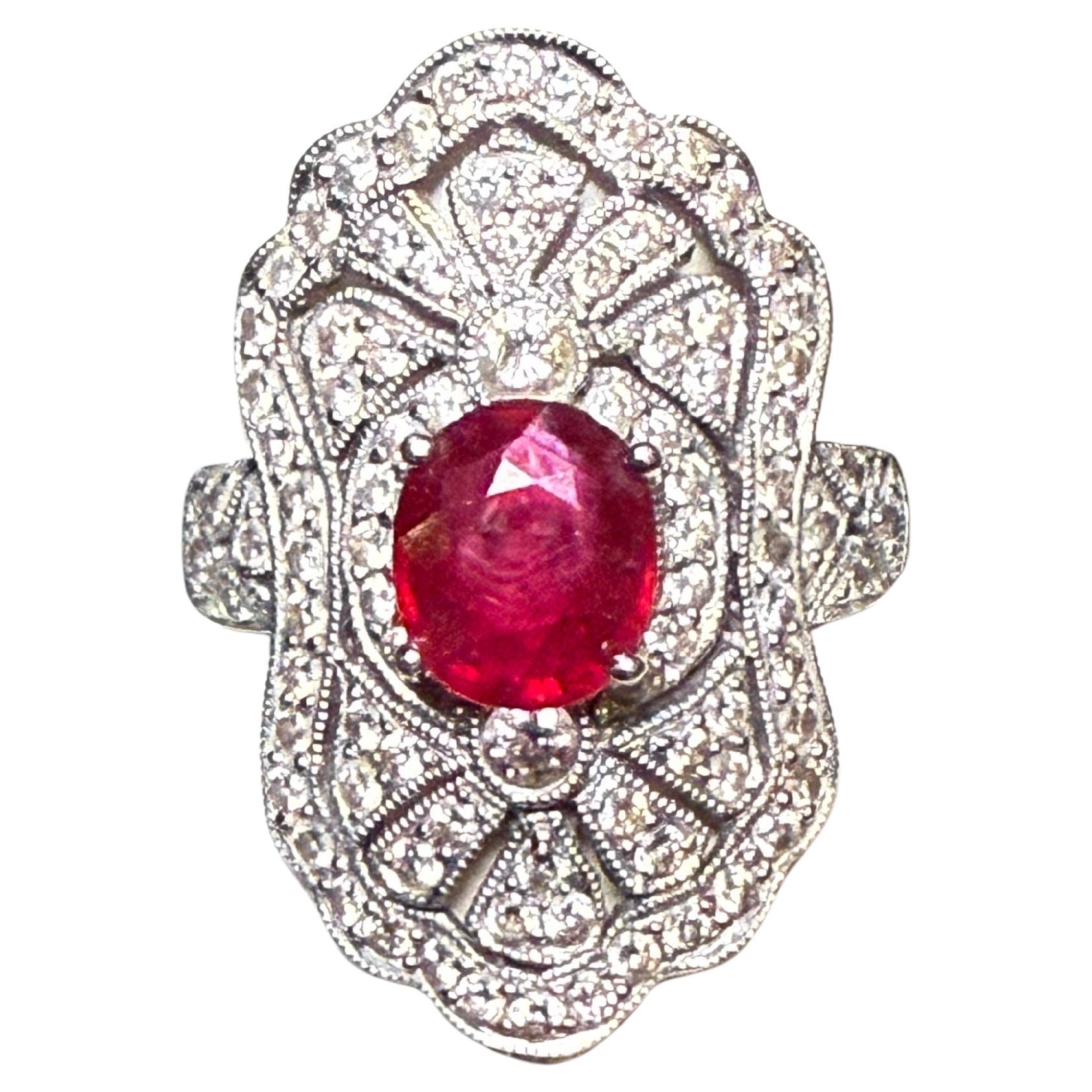 Ovaler Art-Déco-Ring aus 14 Karat Weißgold mit Diamant und Rubin