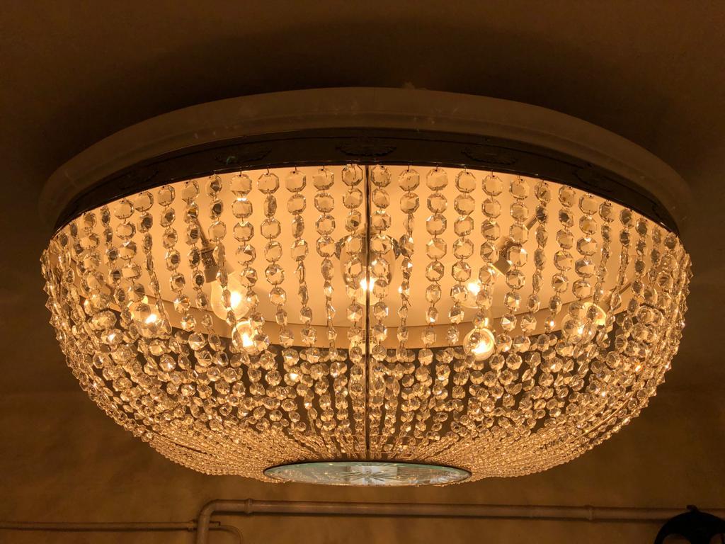 Ovaler Art-Déco-Kronleuchter aus geschliffenem Kristall von Carl Hiess Wien, Einbaubeleuchtung im Zustand „Gut“ im Angebot in Vienna, AT