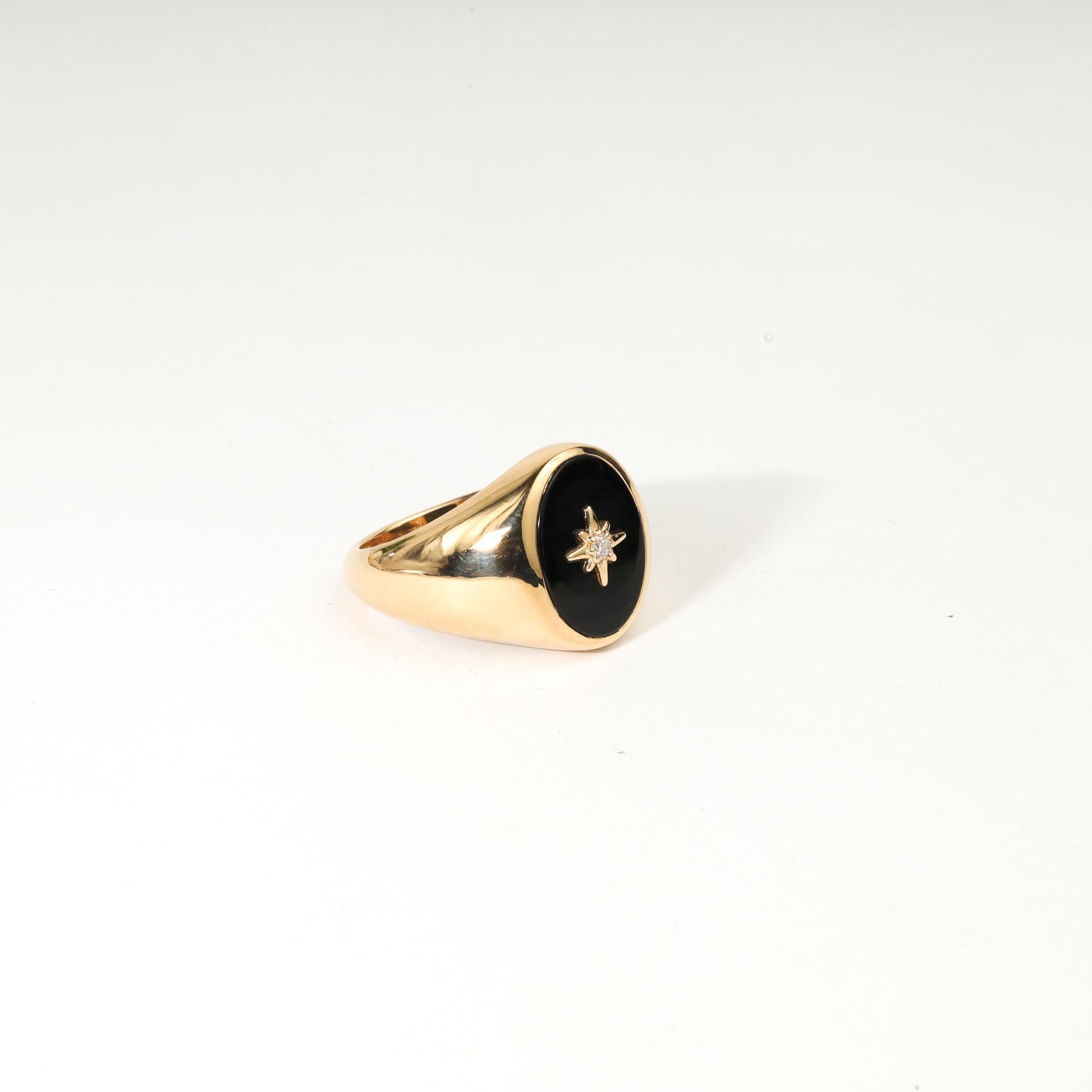 da uomo o donna Anello con sigillo unisex in oro giallo 18 carati con onice nera e diamanti taglio ovale Art Deco in vendita