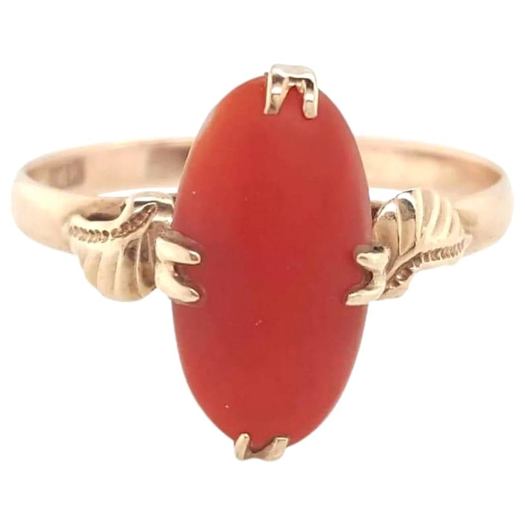 Art Deco Oval Cut Precious Coral 14 Karat Yellow Gold Ring For Sale