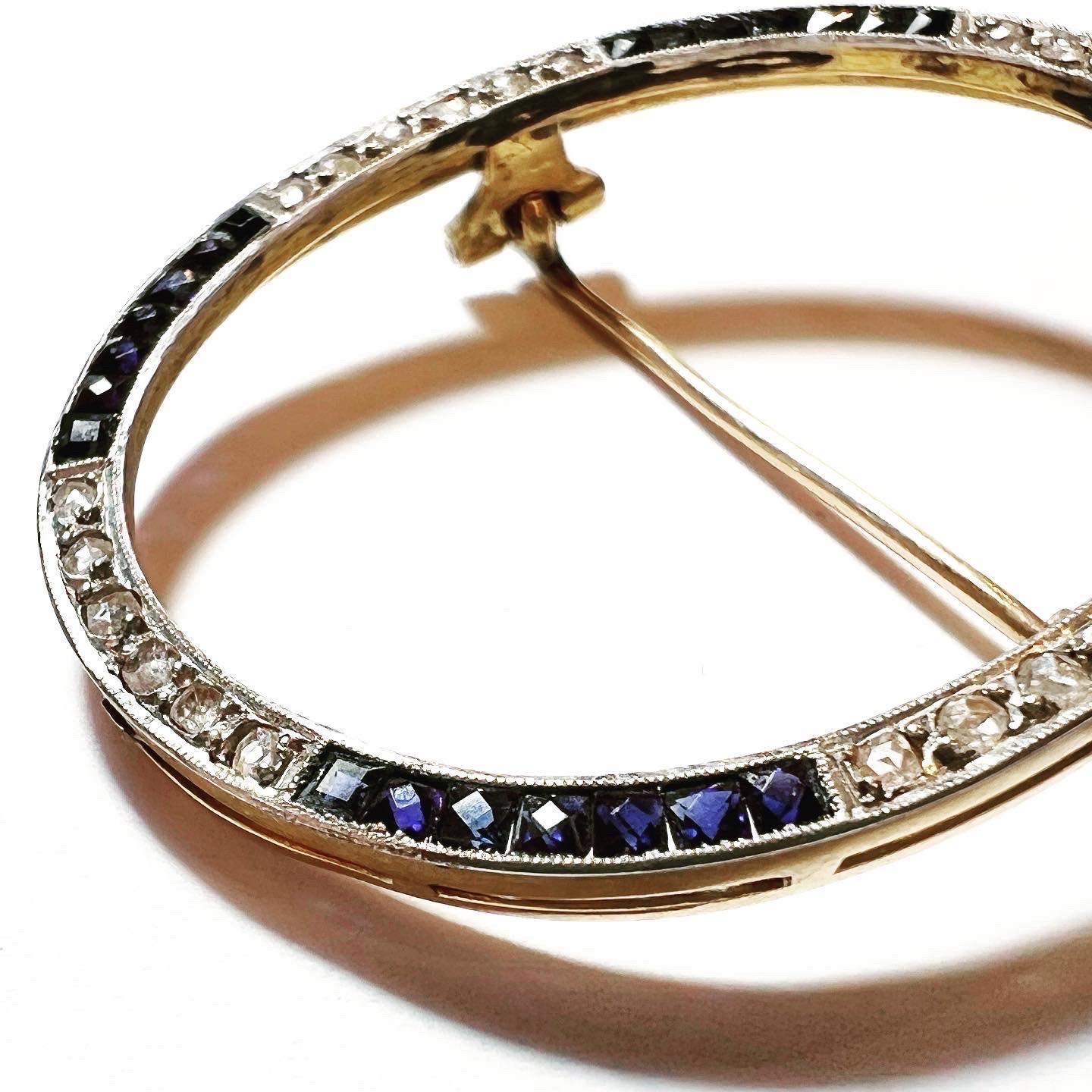 Women's or Men's Art Deco  Oval Diamond Sapphire Platinum Yellow Gold Brooch For Sale