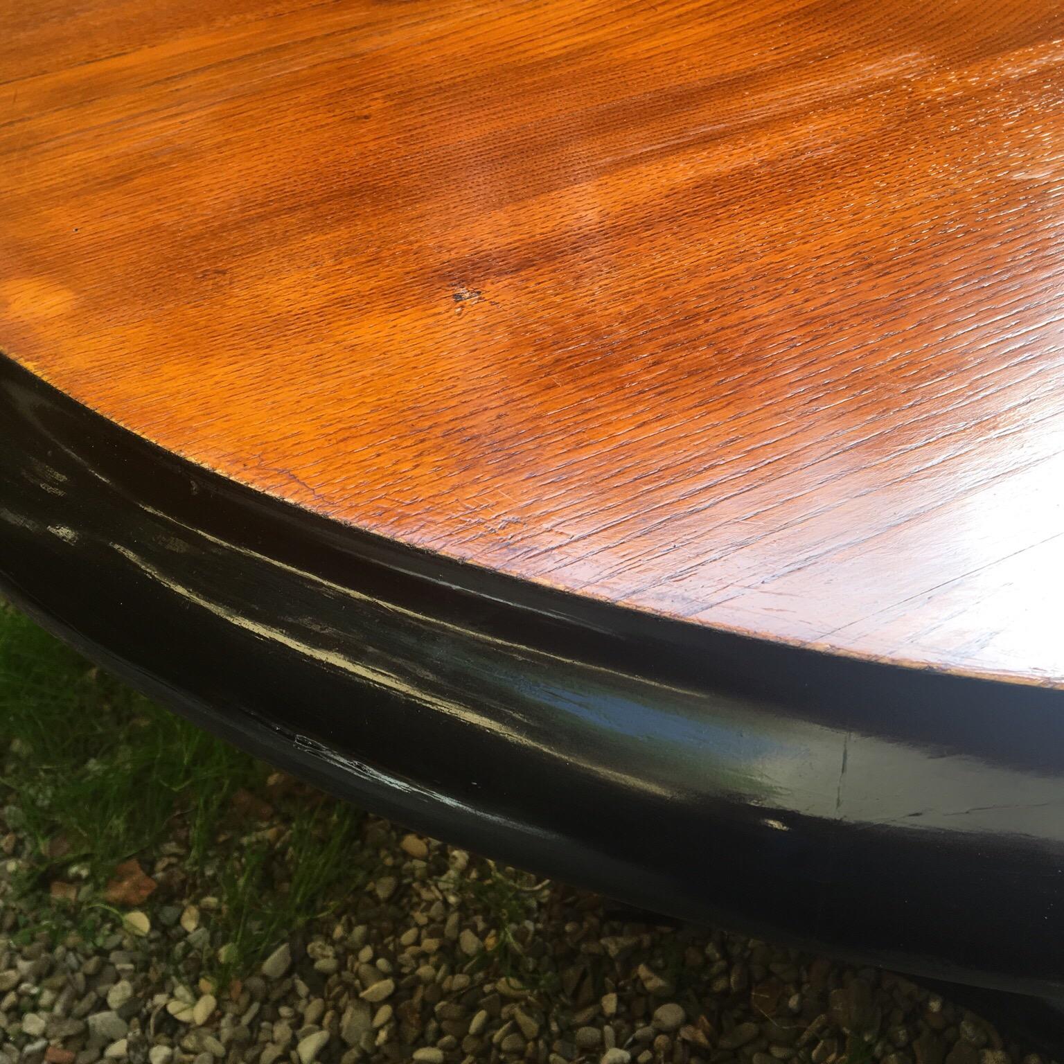 Art Deco Oval Dining Table in Mahogany Wood with Black Ebonized Edge, 1940s For Sale 6