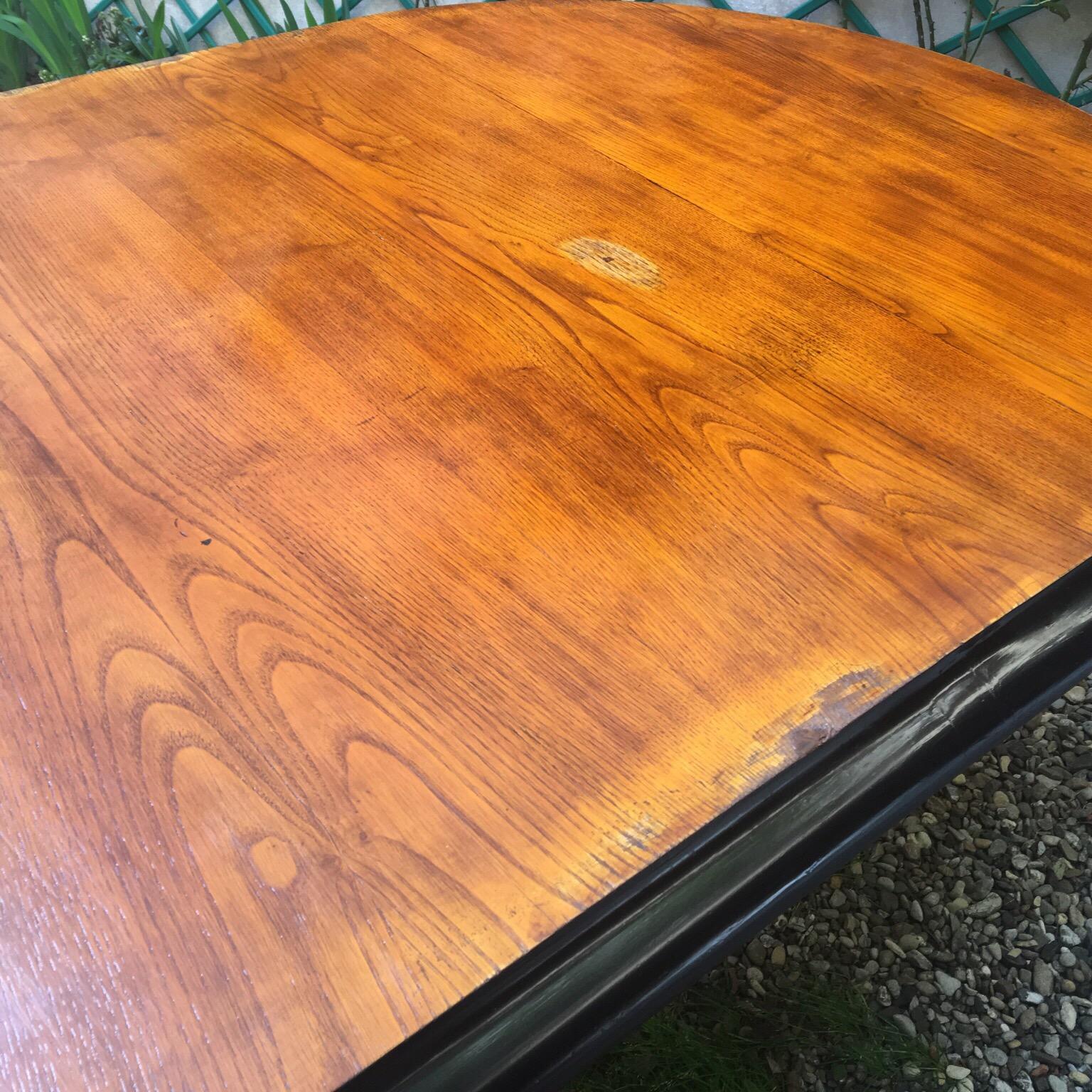 Art Deco Oval Dining Table in Mahogany Wood with Black Ebonized Edge, 1940s For Sale 8
